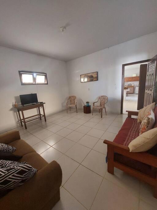 Casa ampla em Condomínio Águas de Olivença