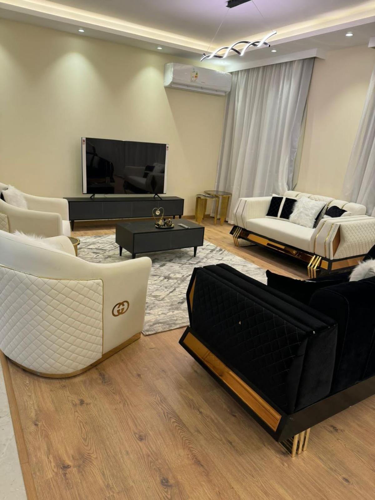 apartment in sodic Eastown