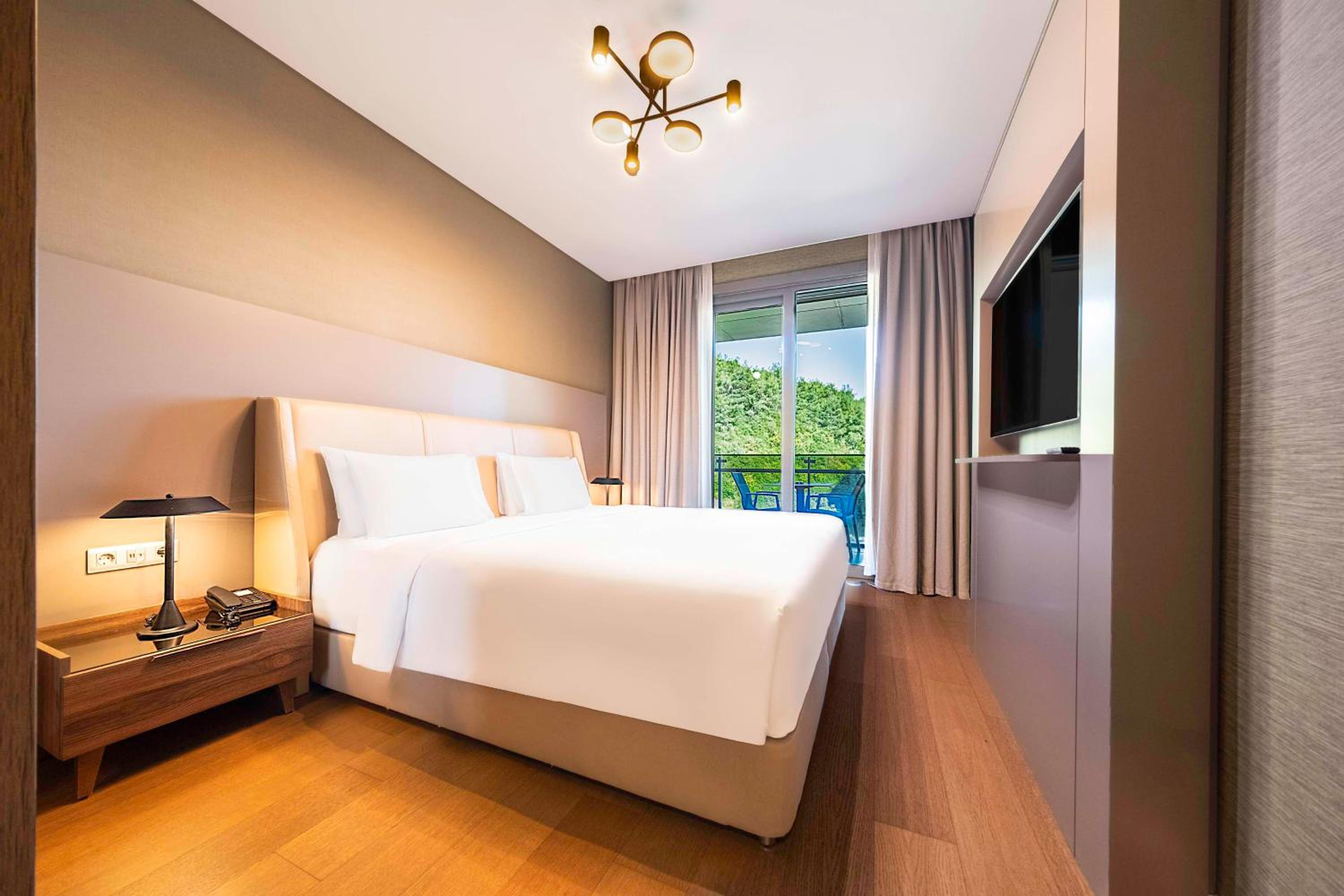 Radisson Residences Vadistanbul - Image 74