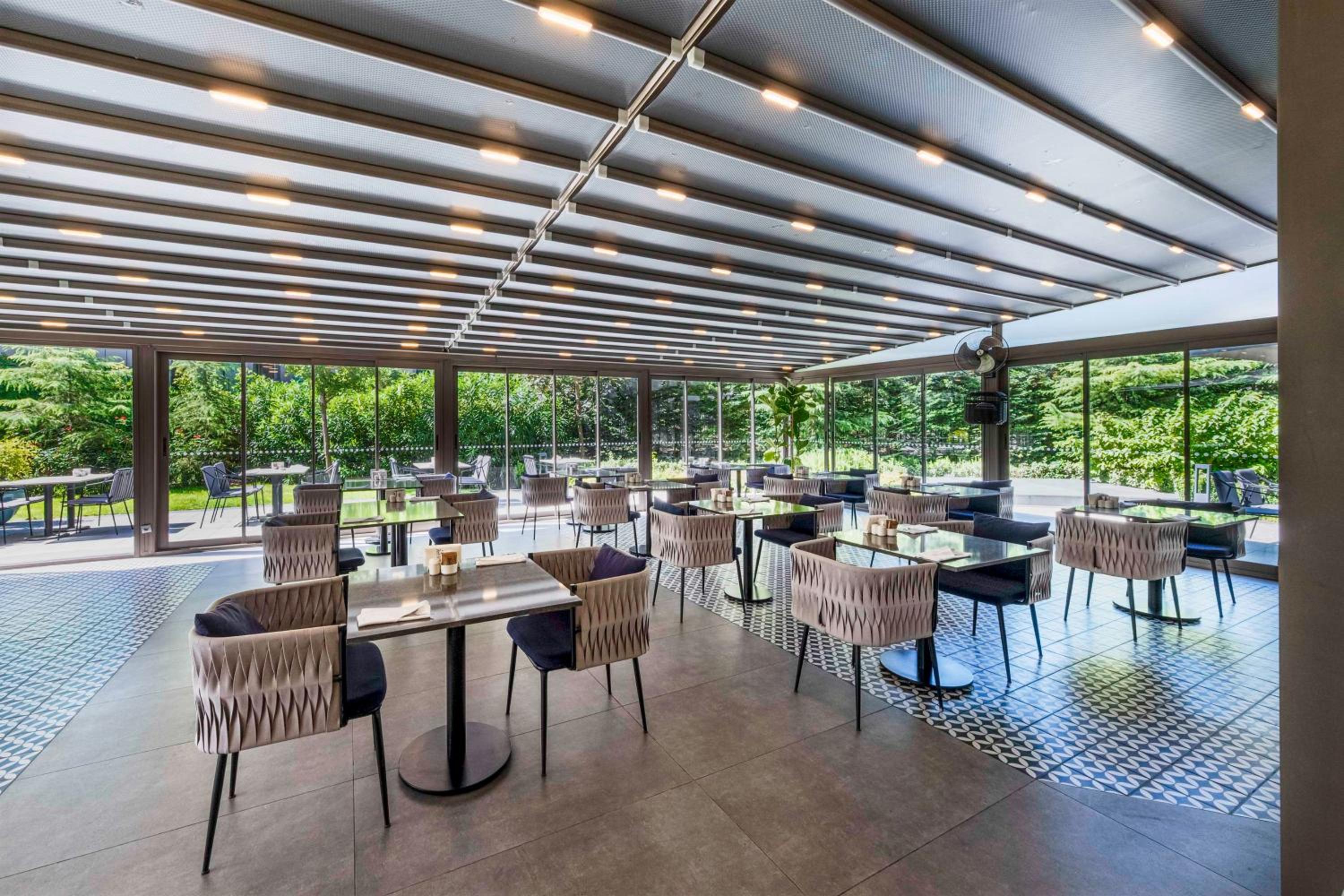 Radisson Residences Vadistanbul - Image 53