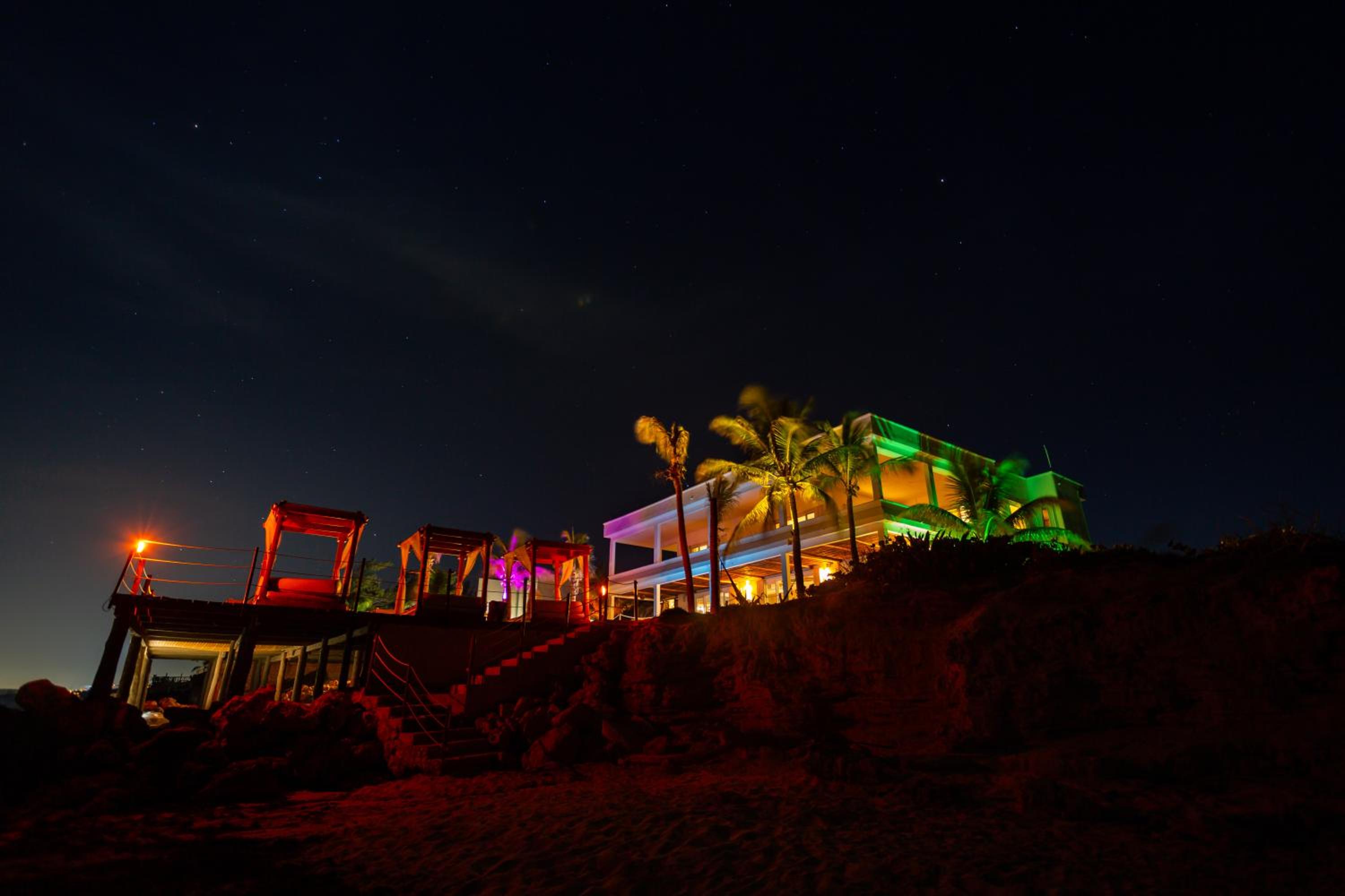Villa Isla Bla nca Perfect beach location for families and weddings