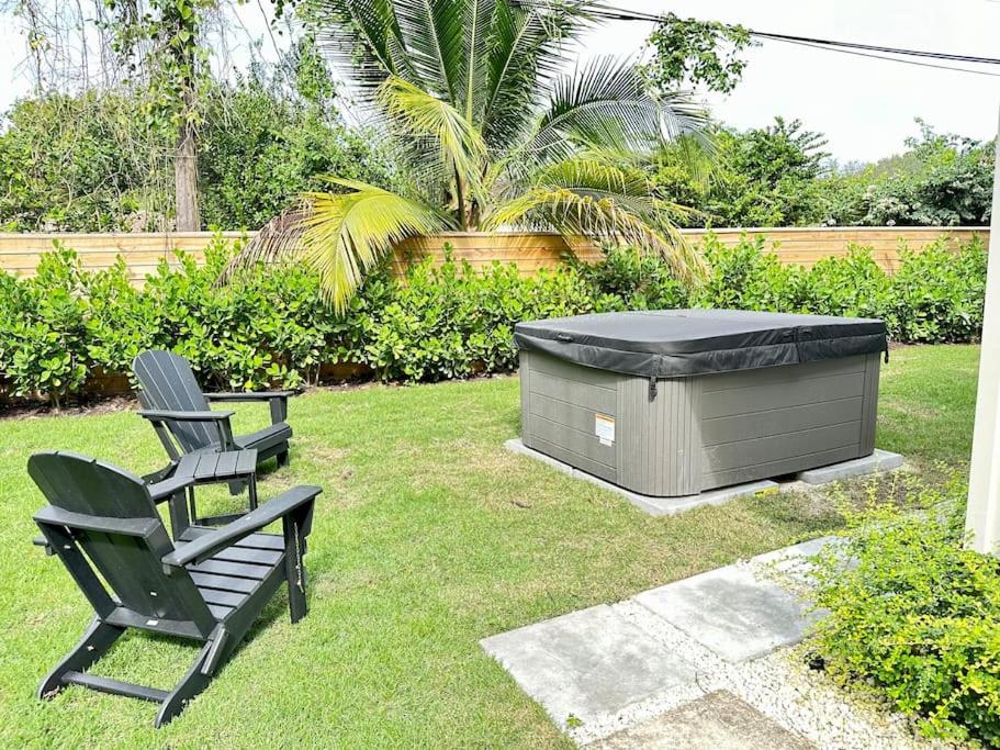 Coconut Grove Mid-Century Jungle Oasis