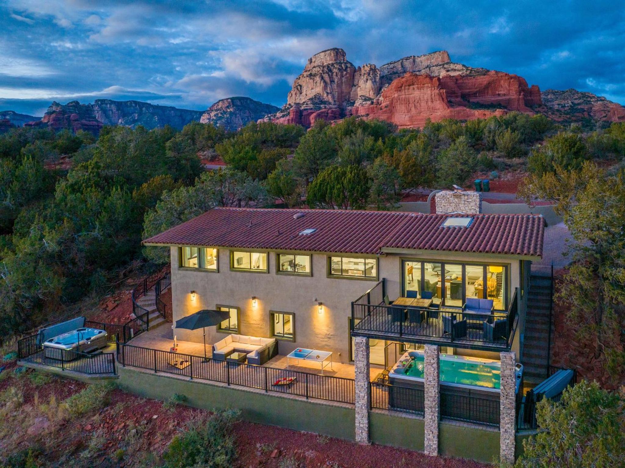 Hotel Seven Canyons Sedona Luxury with Panoramic Views - Image 1