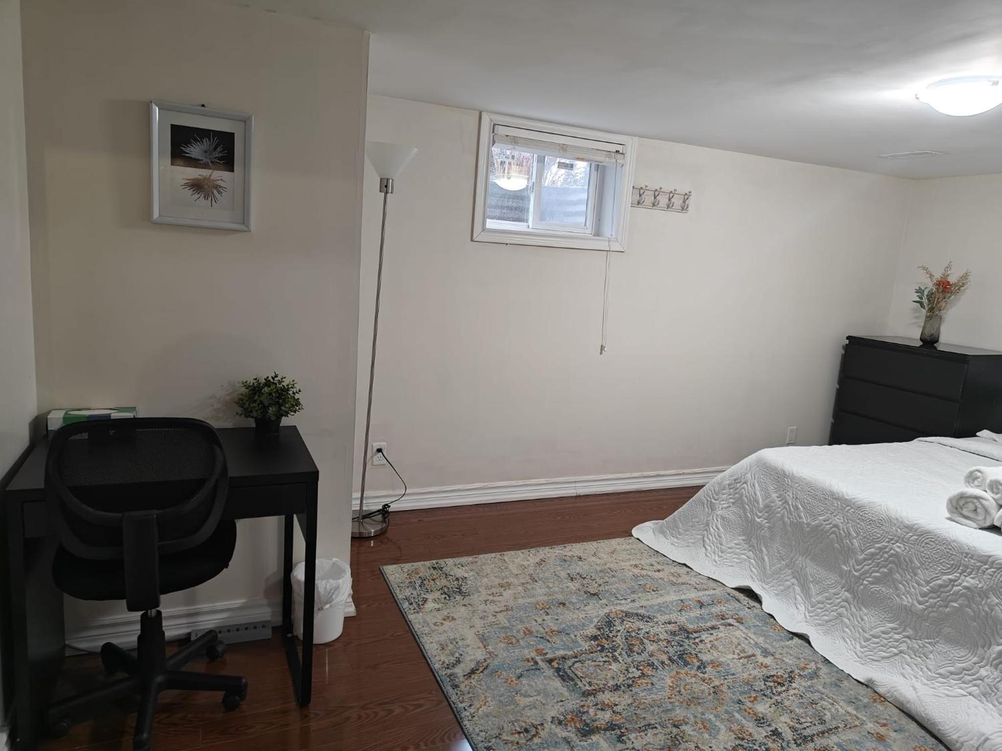 Spacious MBR Near Kennedy Subway & GO view 5