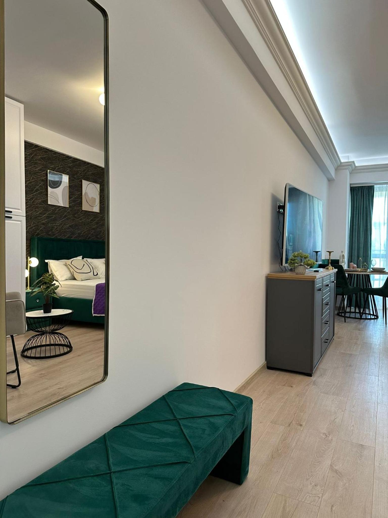 DEKO Apartments & Studios Near Palas Mall - Parking Option, photo 81