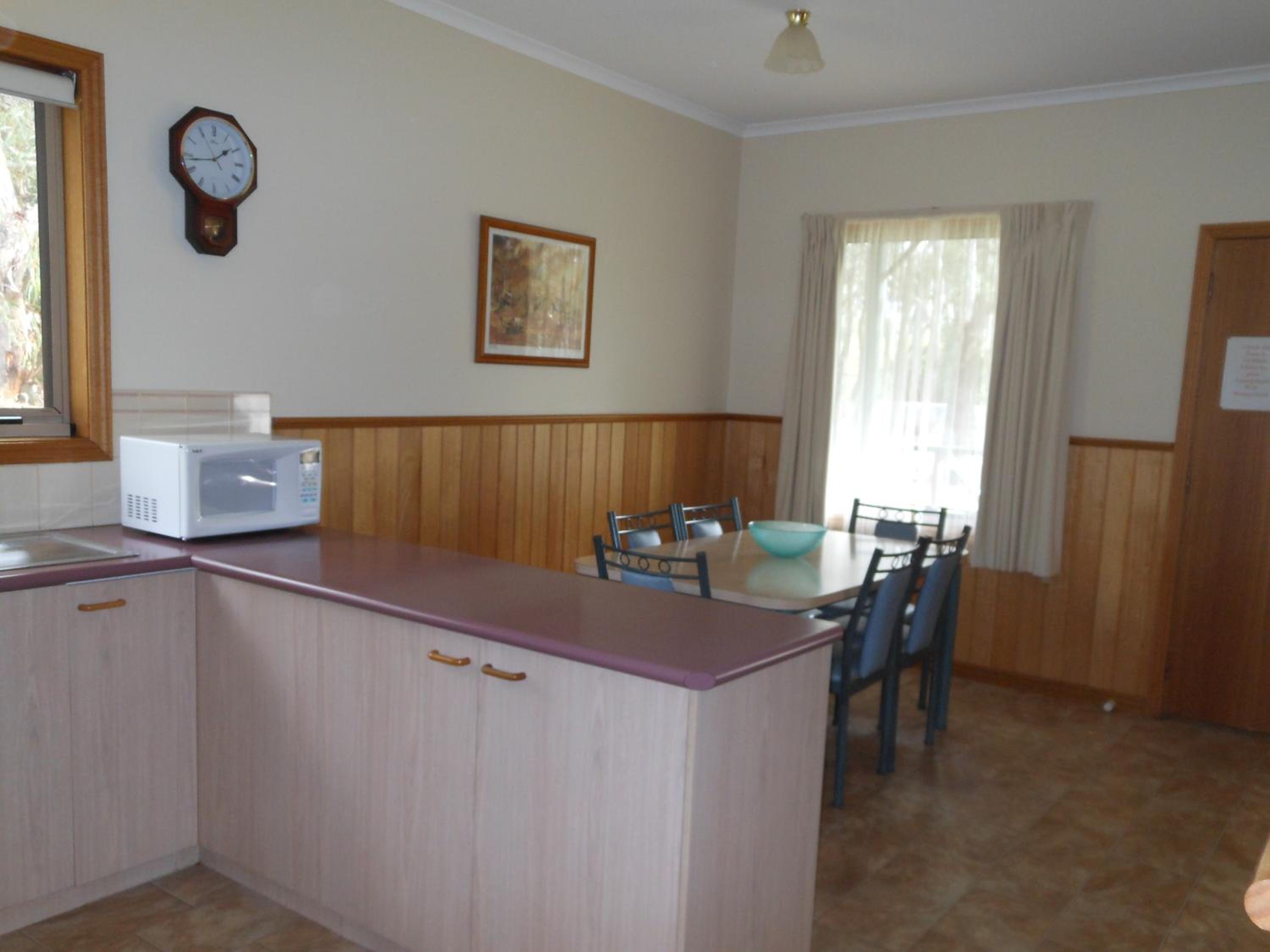 Grampians View Cottages and Units