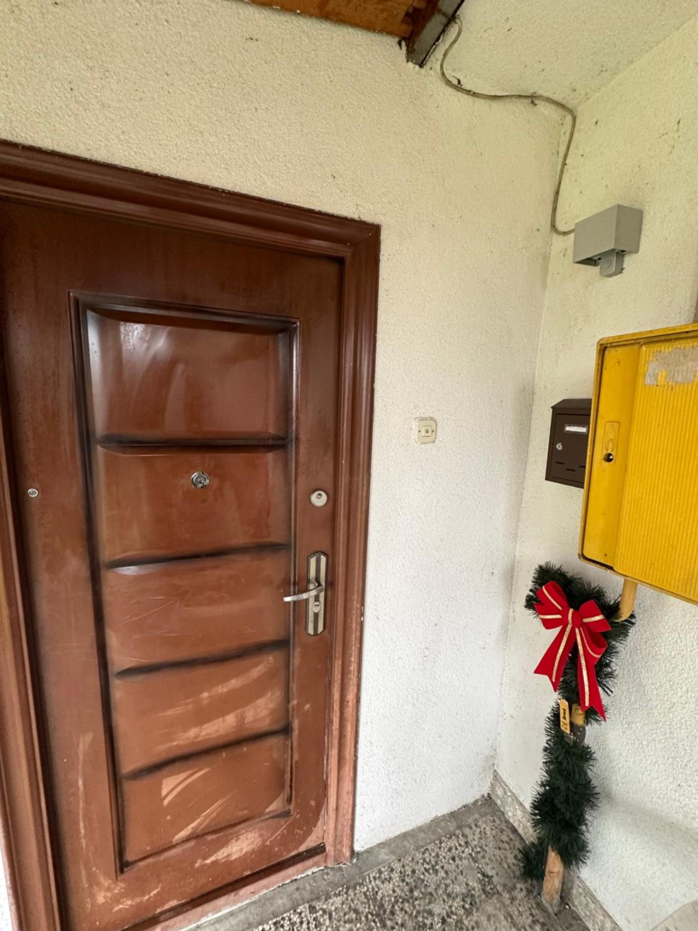 Golden Lily - Pet Friendly Apartment
