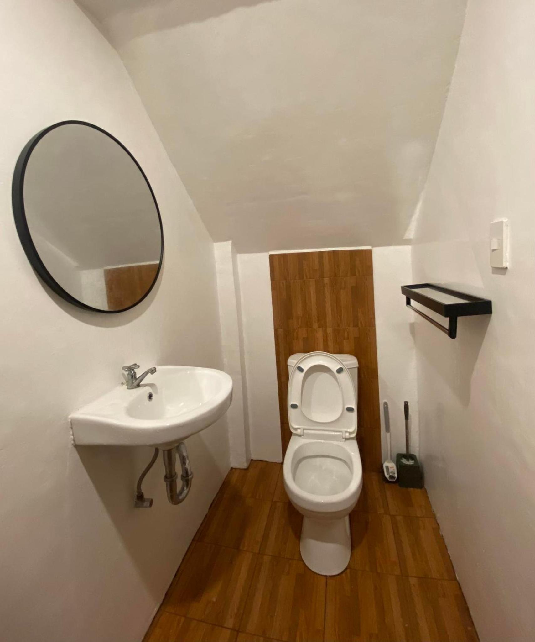 JaL GUESTHOUSE