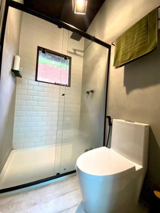 Maravilhosa casa com Cachoeira