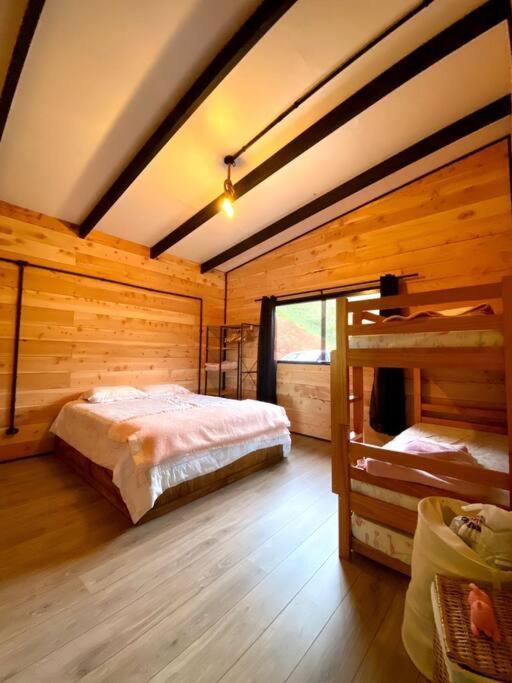 Maravilhosa casa com Cachoeira