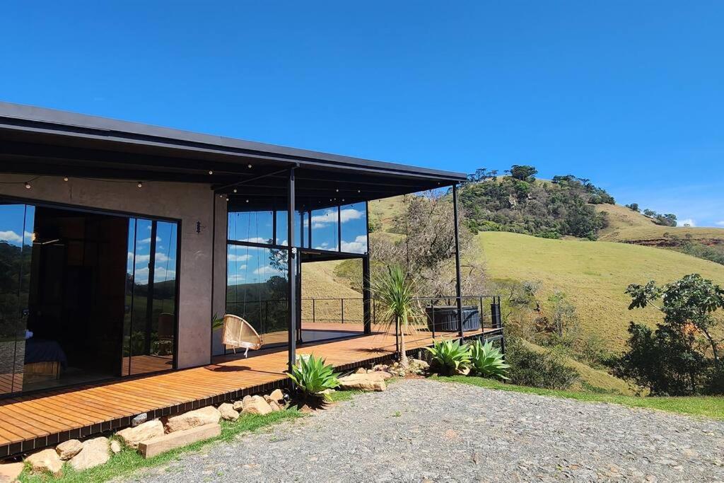Maravilhosa casa com Cachoeira