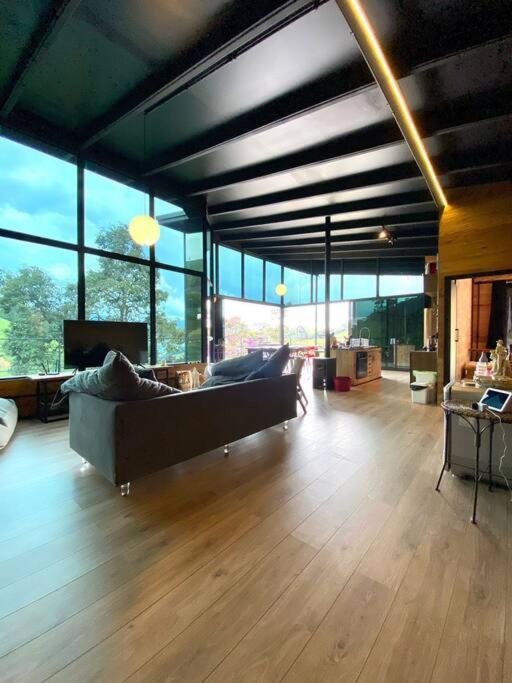 Maravilhosa casa com Cachoeira