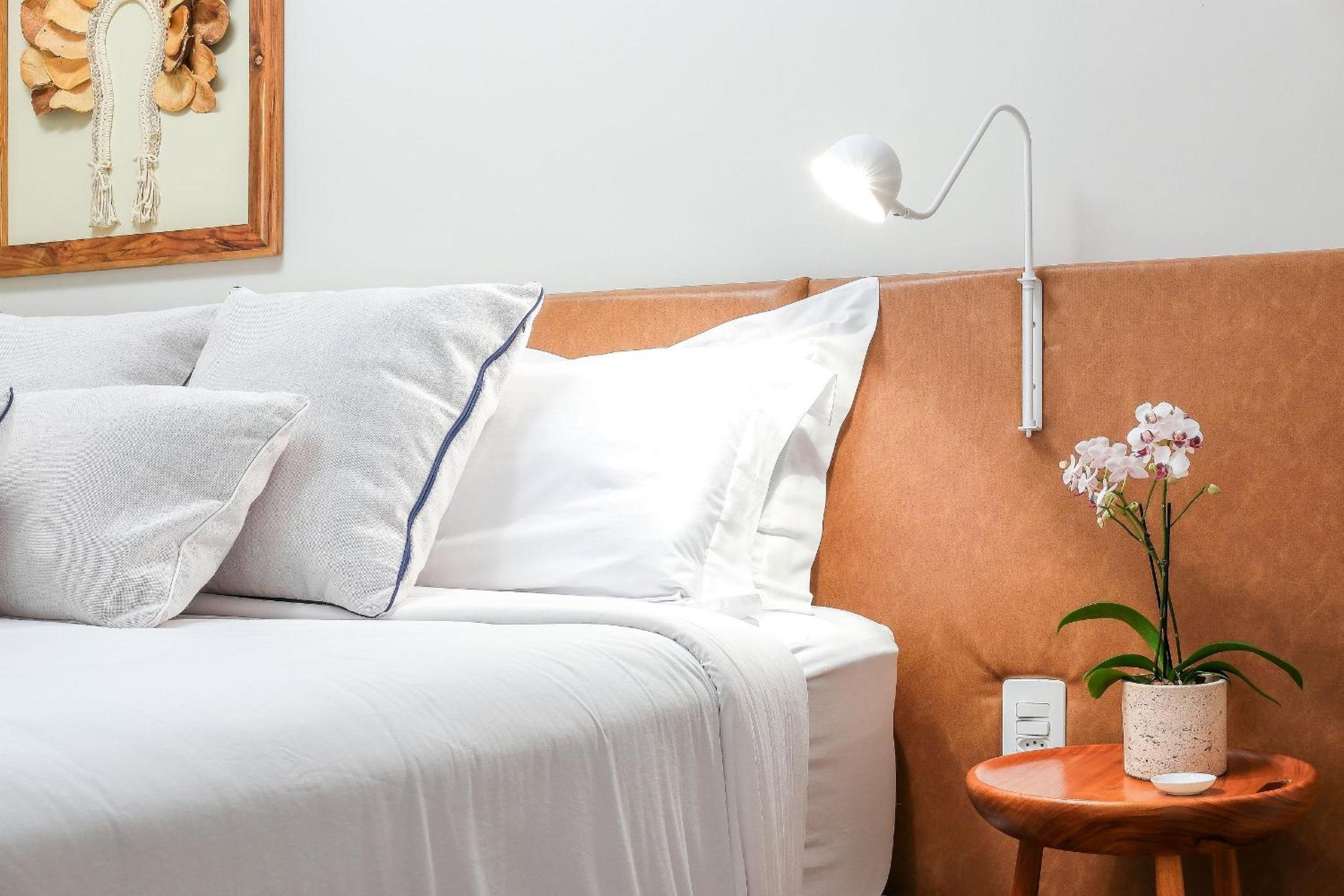 Newly renovated - 5 minutes away from Leblon beach