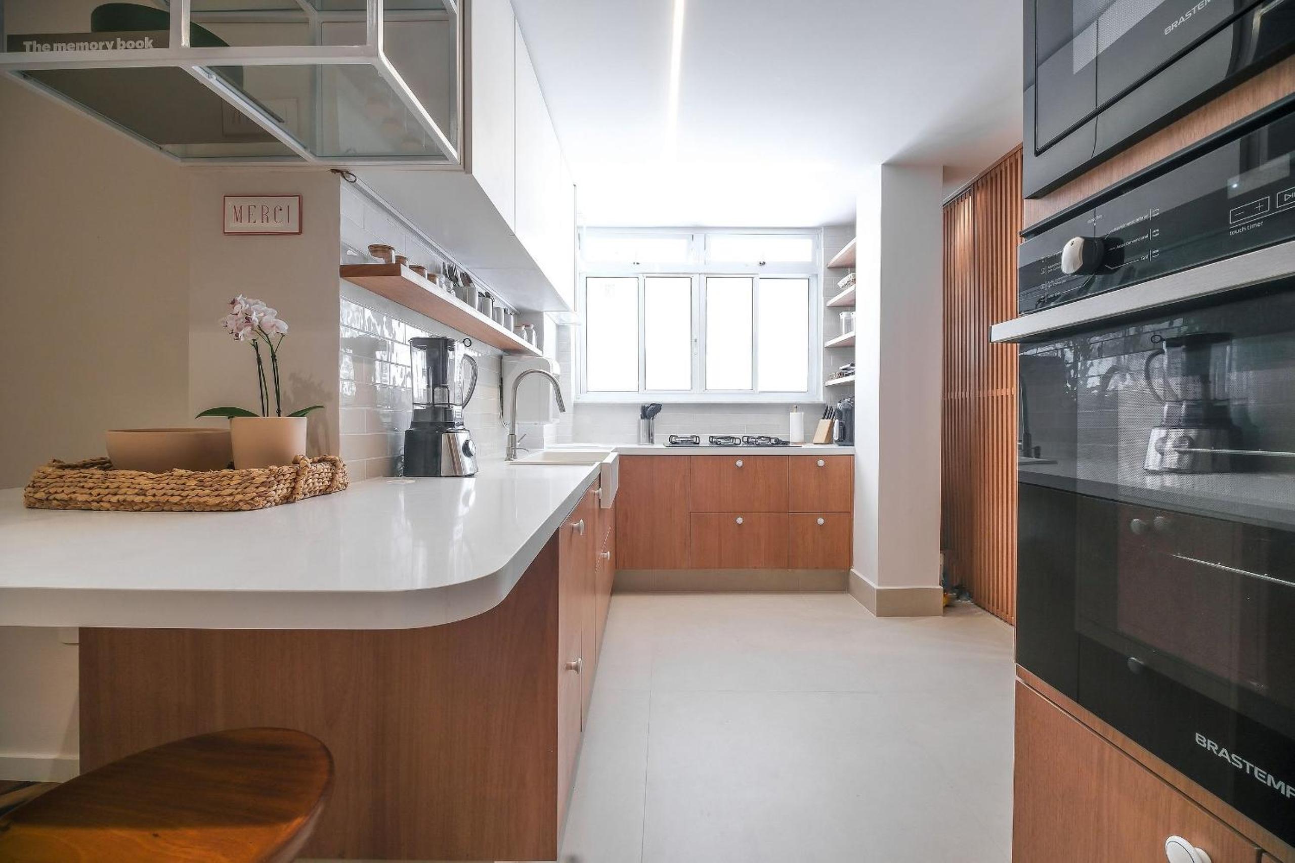 Newly renovated - 5 minutes away from Leblon beach