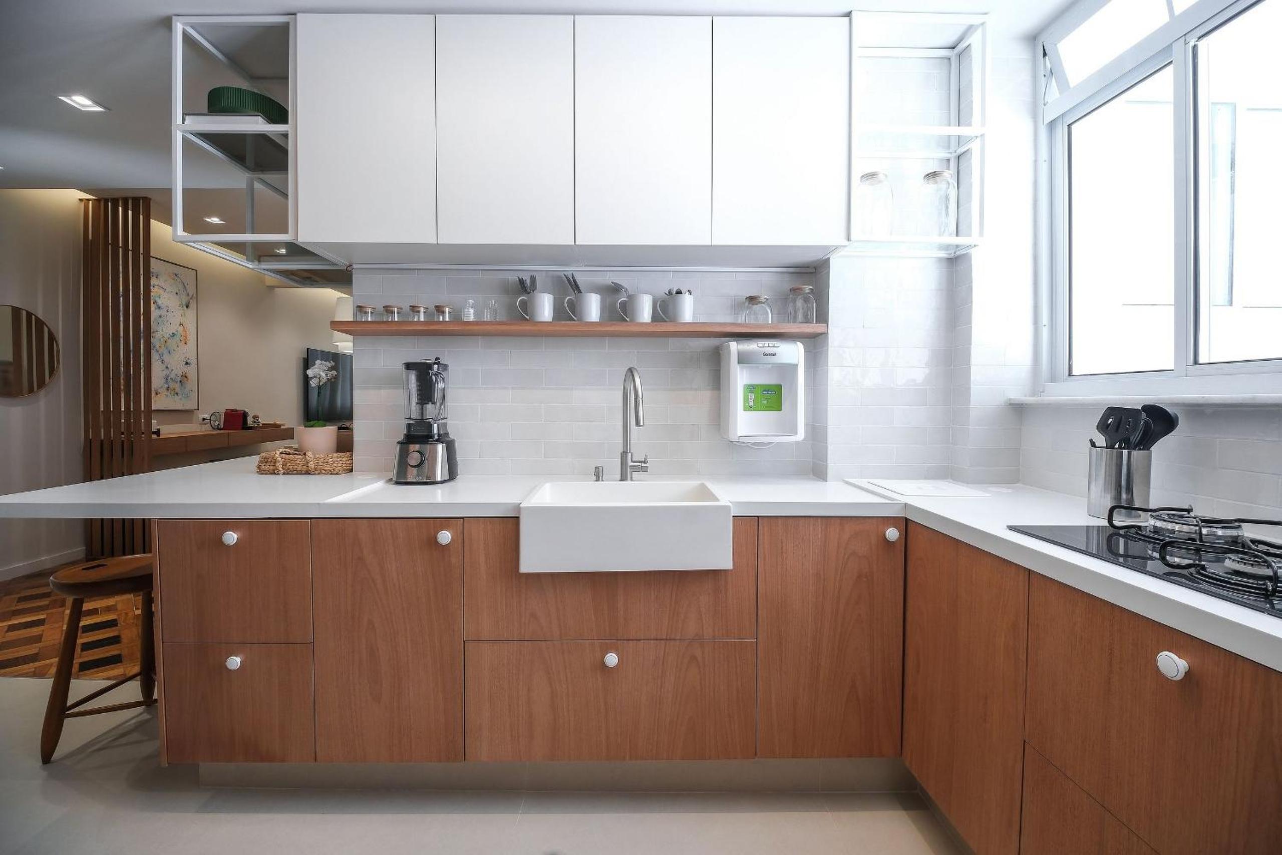 Newly renovated - 5 minutes away from Leblon beach