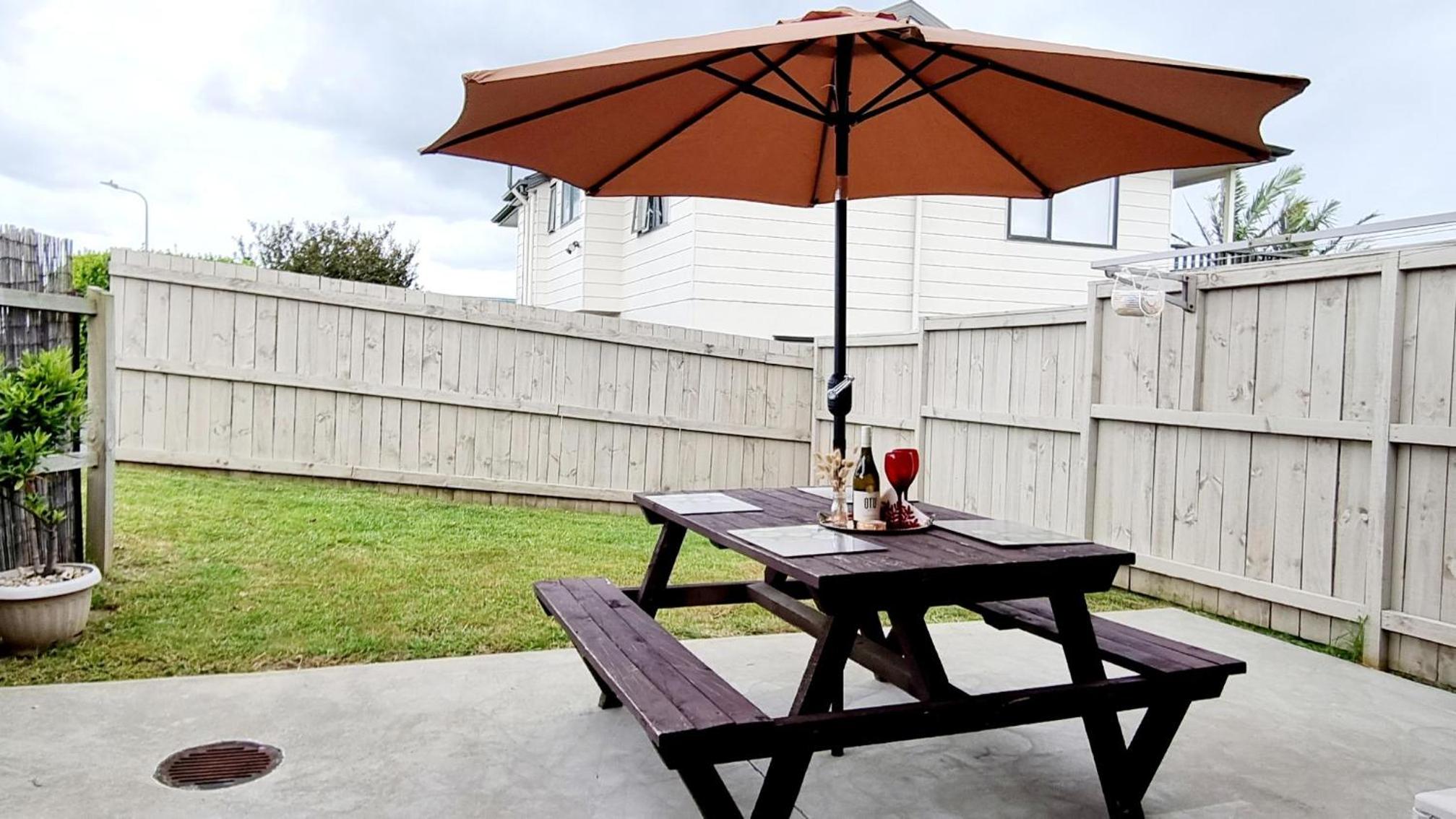 Clarks Beach Getaway