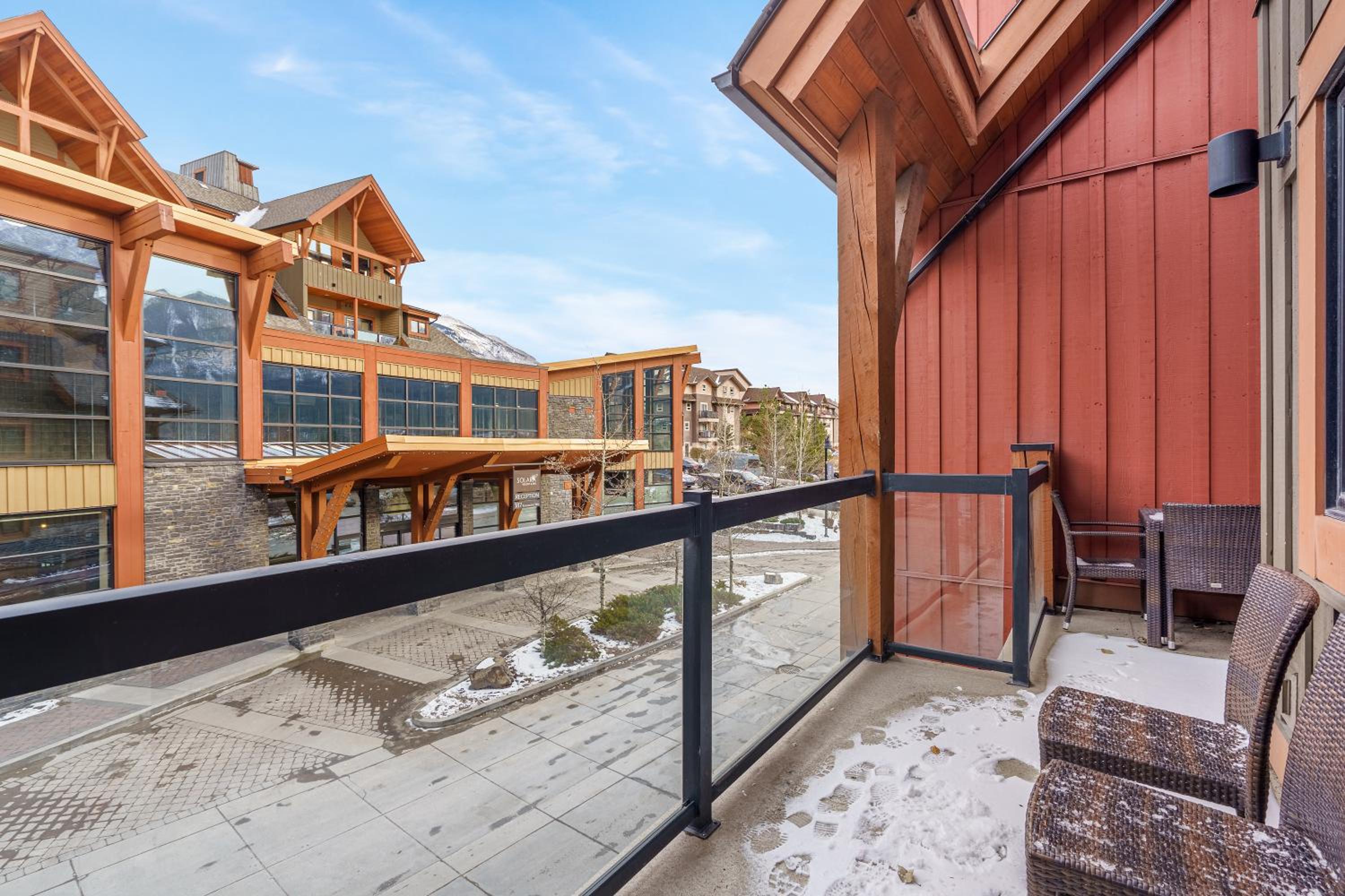 Adventurer's Escape~ Mountain Luxury Resort