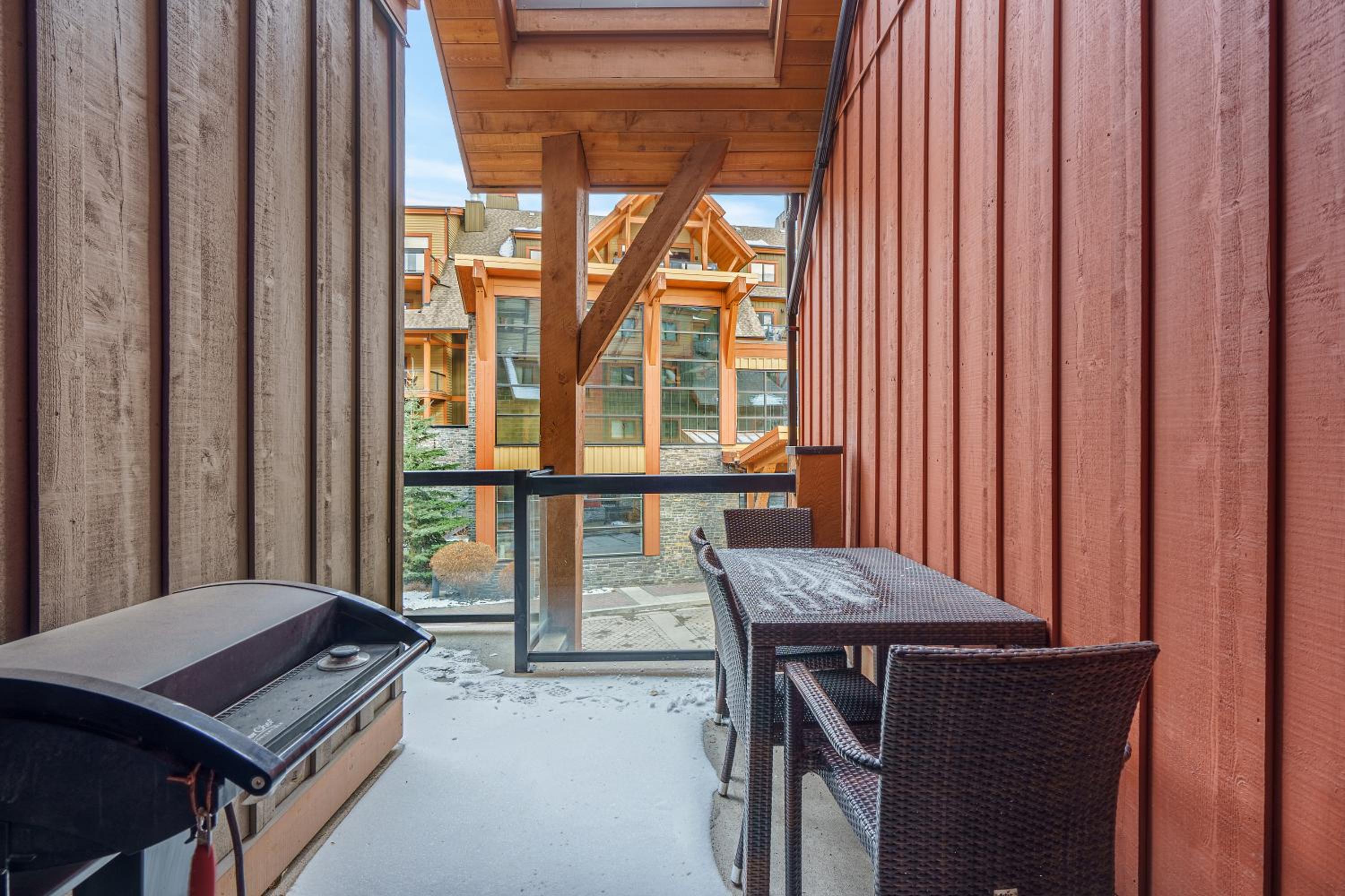 Adventurer's Escape~ Mountain Luxury Resort