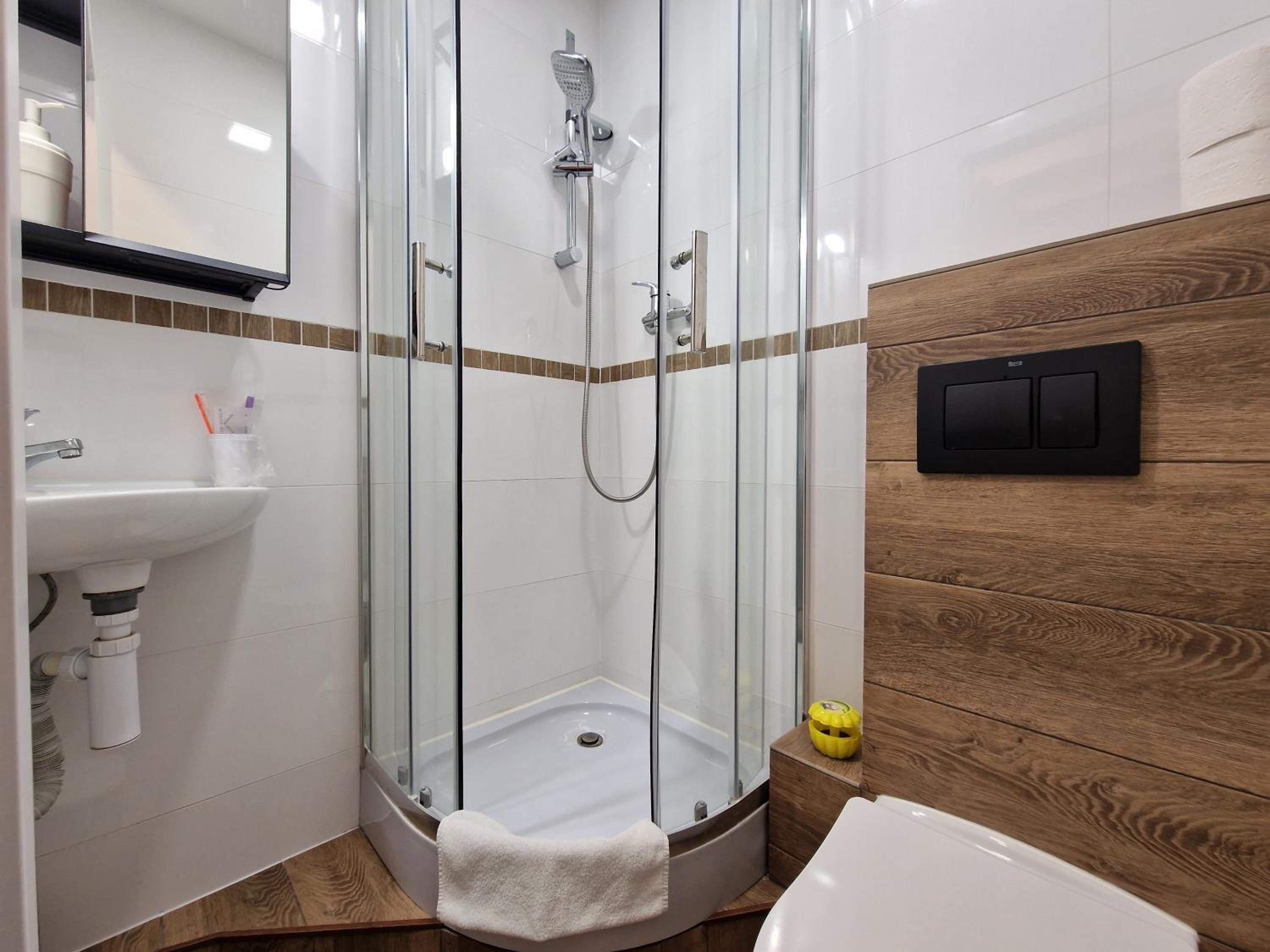 Hostel Helvetia - Private Rooms in City Center view 3