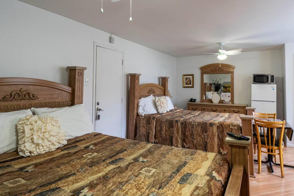 Trois-rivieres Vacations - 302 Suite Confort Urbain - Property Image 1