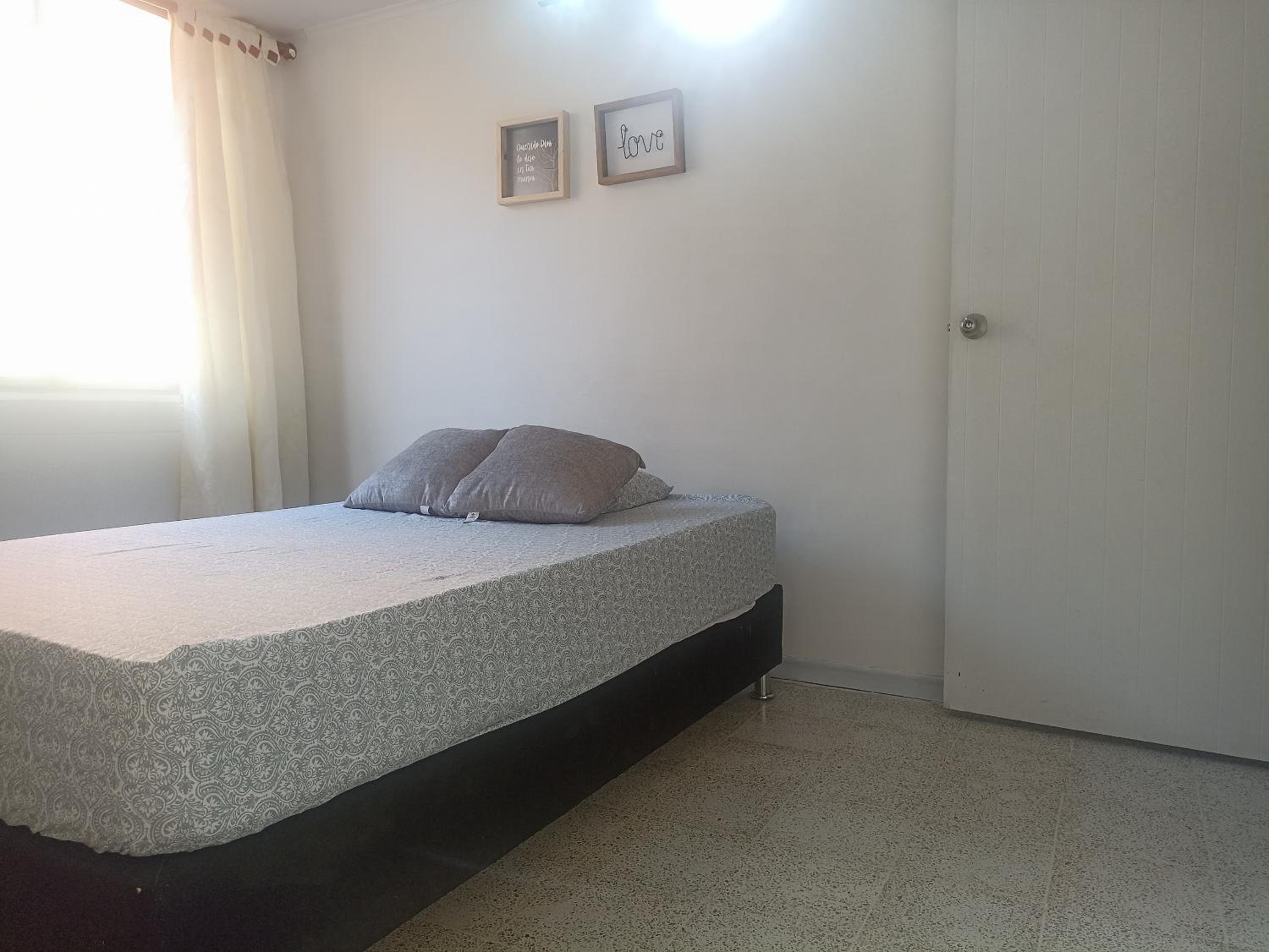 Habitación laureles la Castellana 2