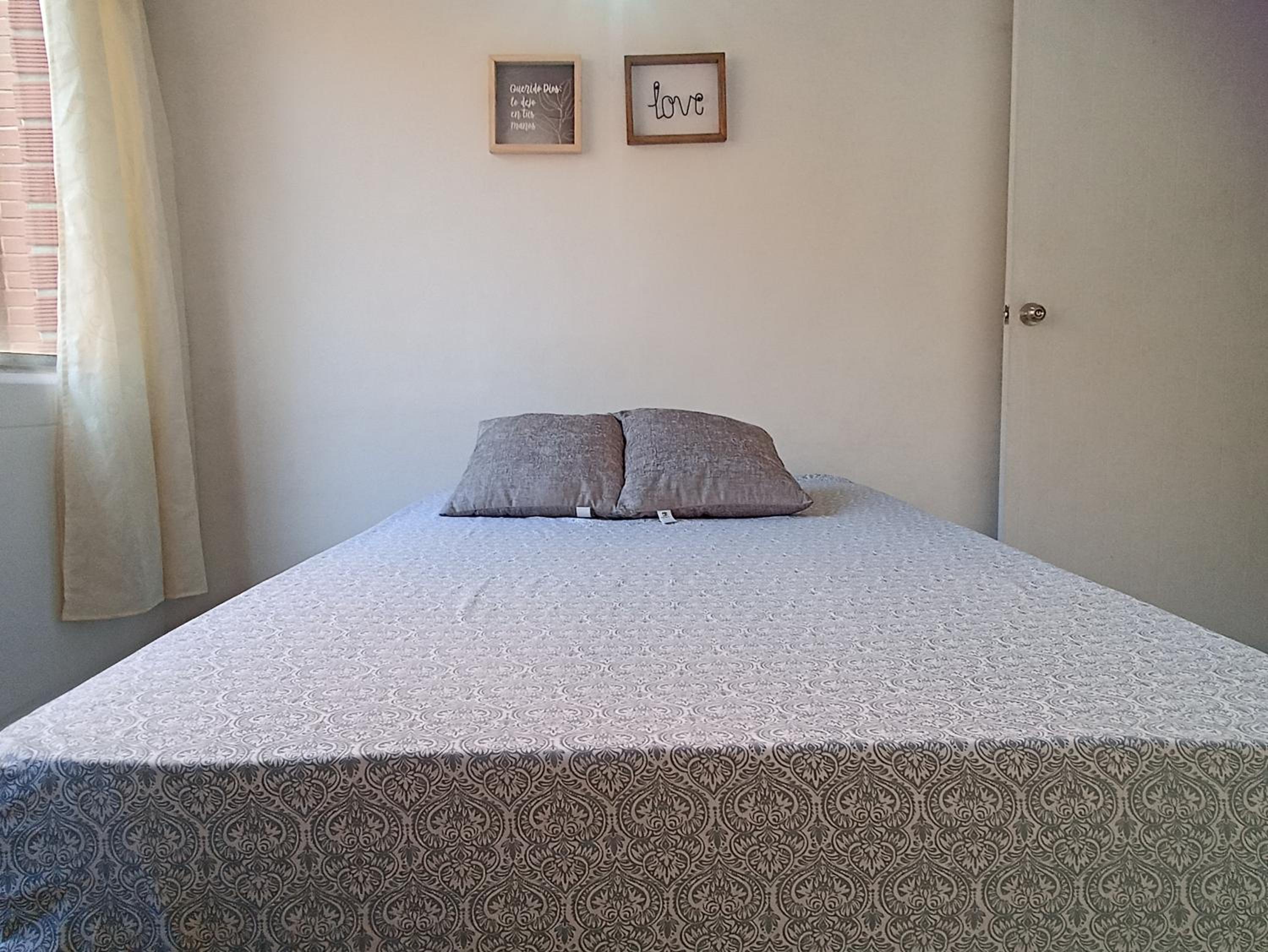 Habitación laureles la Castellana 2