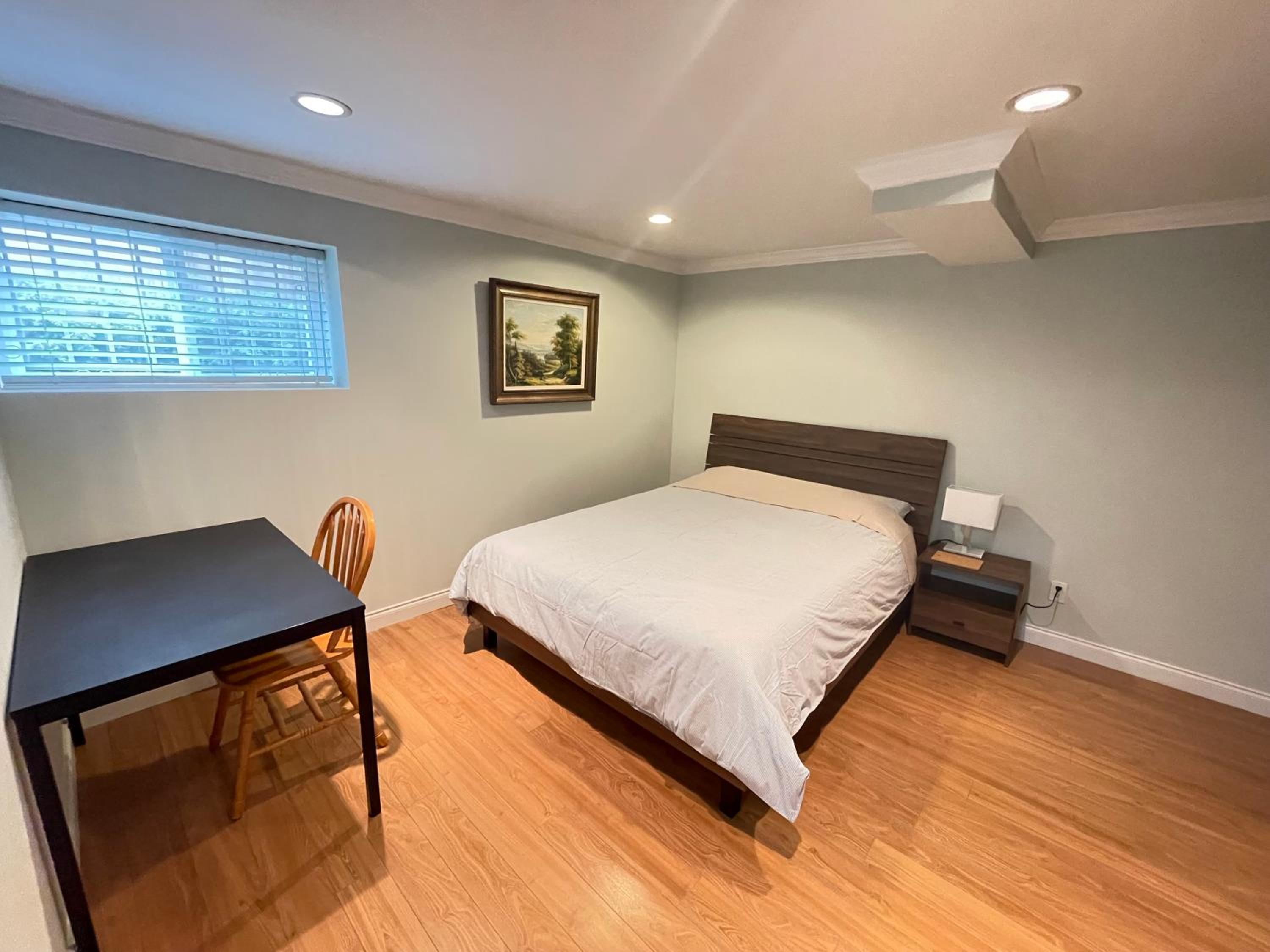 Arbutus violet room view 4