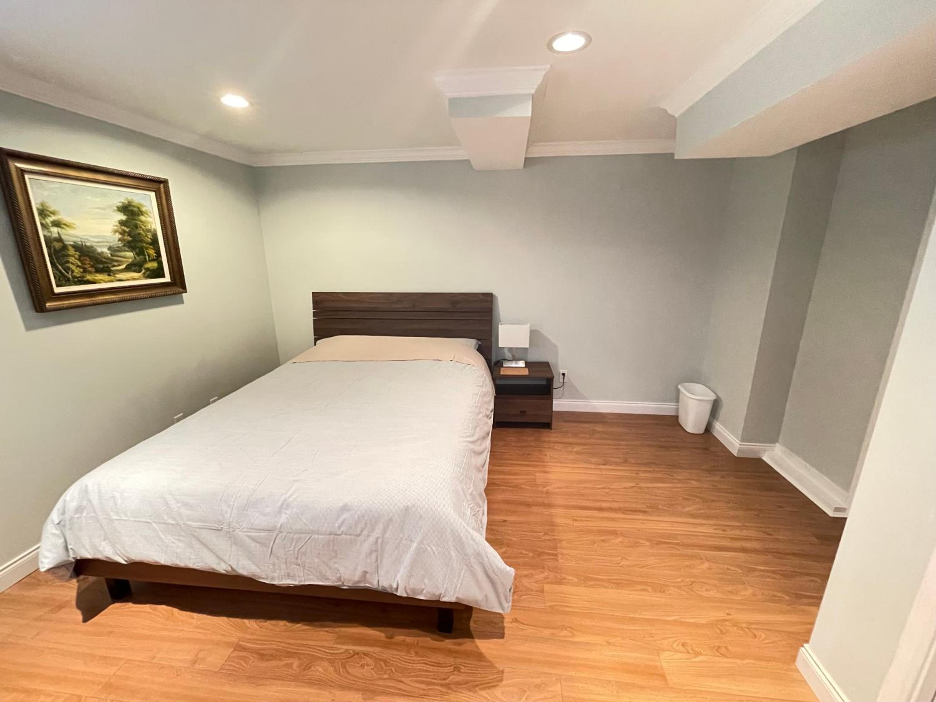 Arbutus violet room view 5
