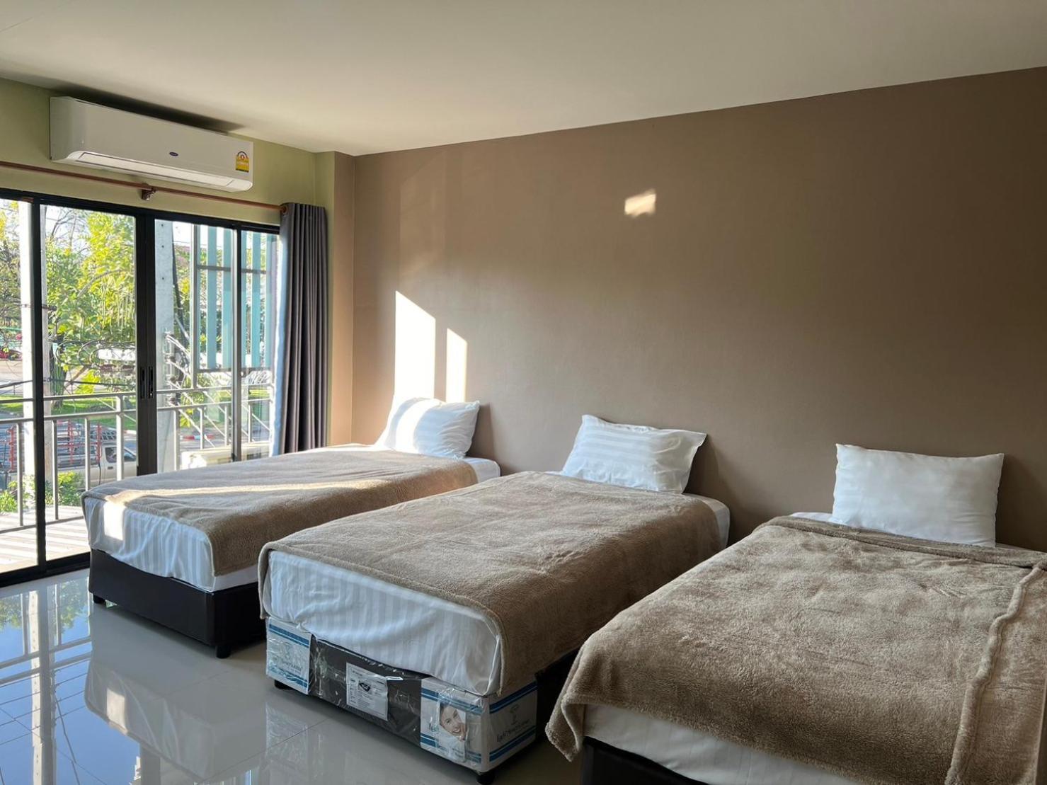 V Tharm Hotel
