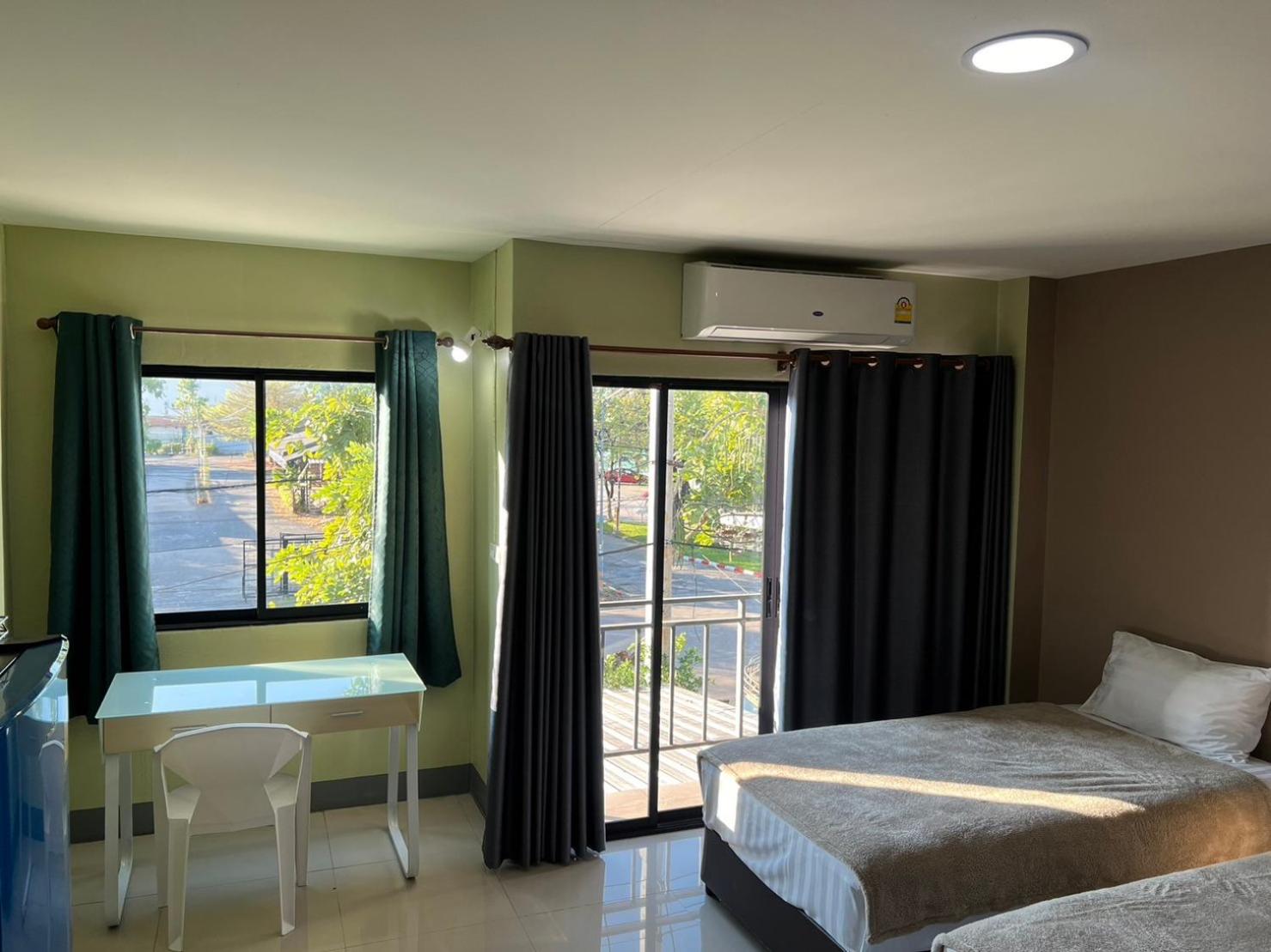 V Tharm Hotel