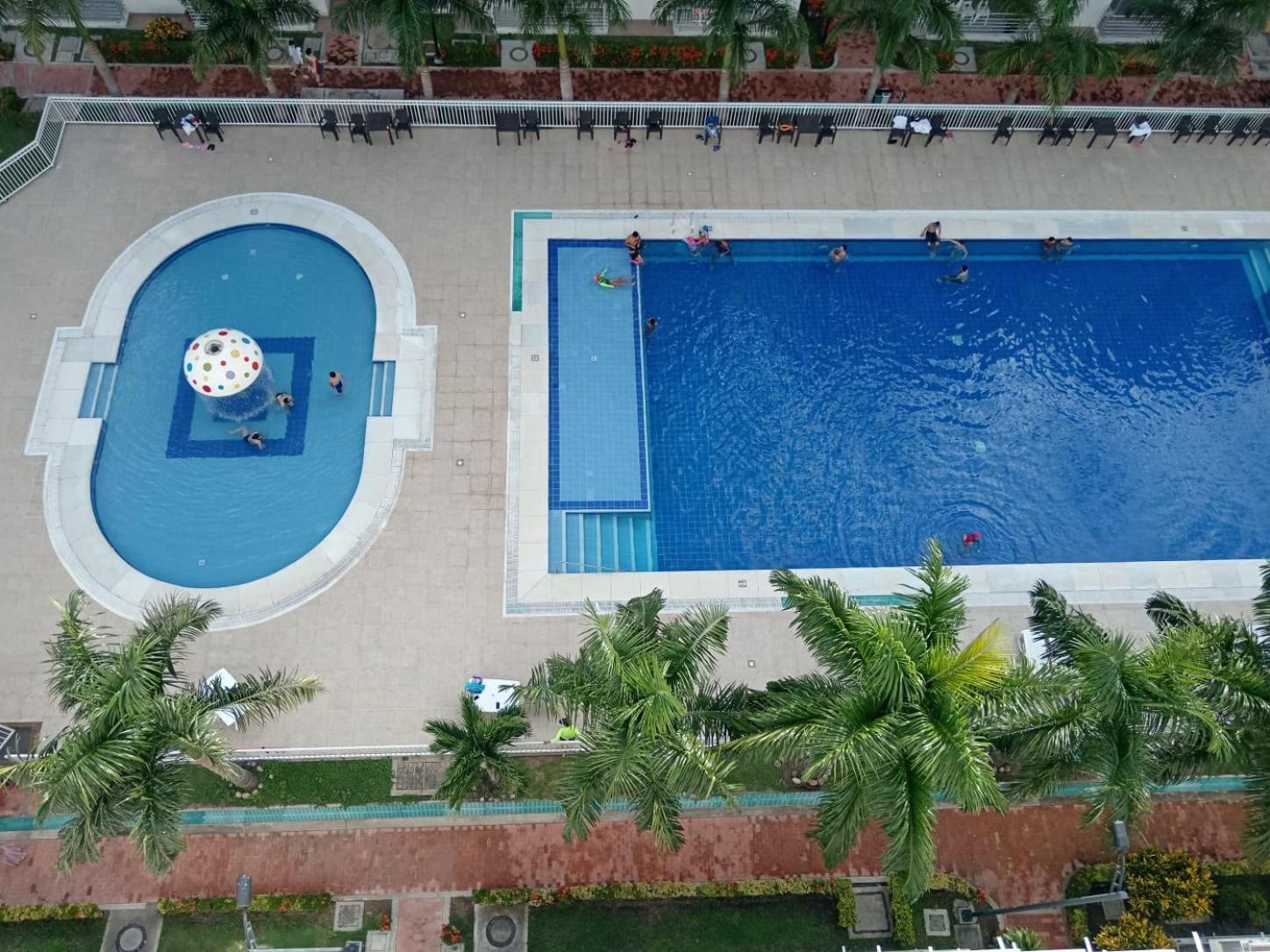 Aqualina green