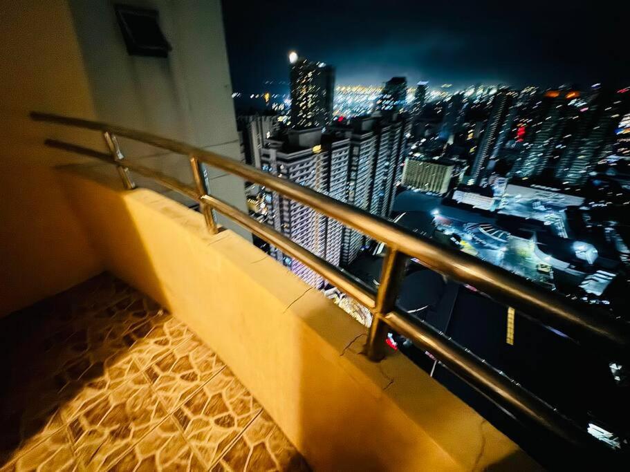 Birch Tower a1 front of RobinsonMla Rizal Park view 3