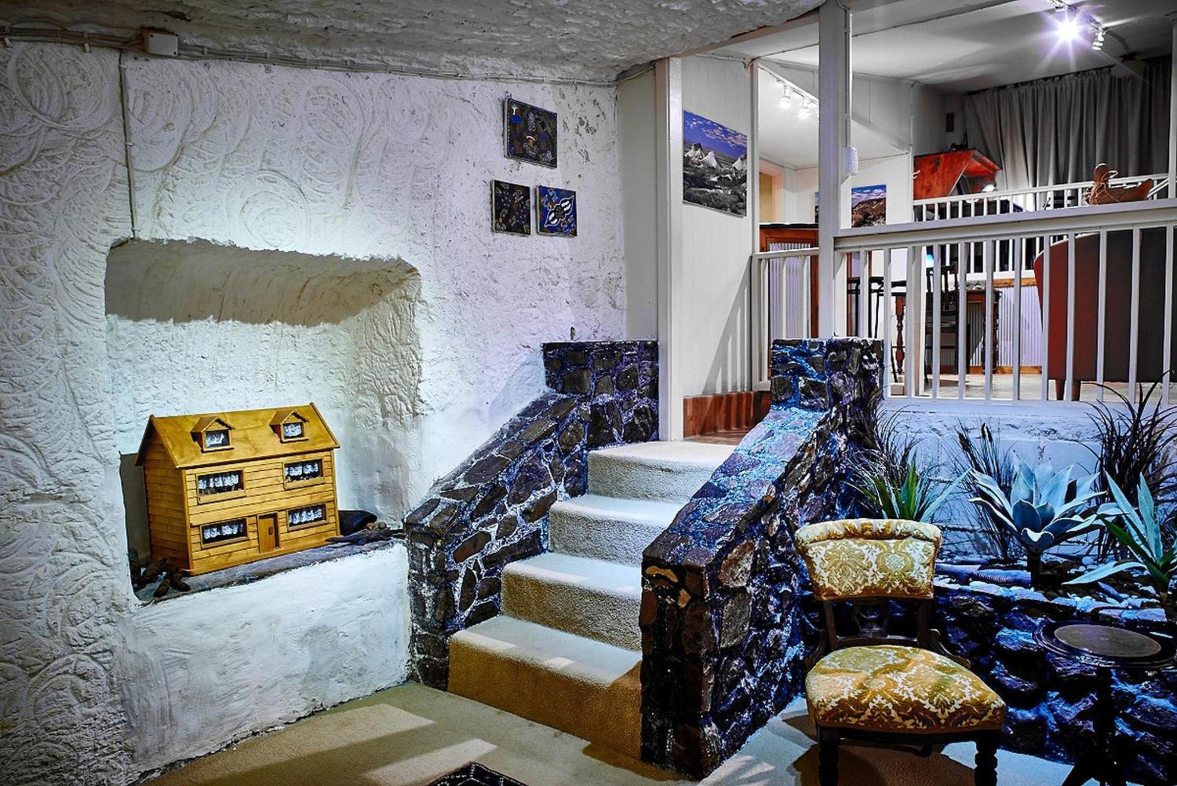 Underground Bed & Breakfast