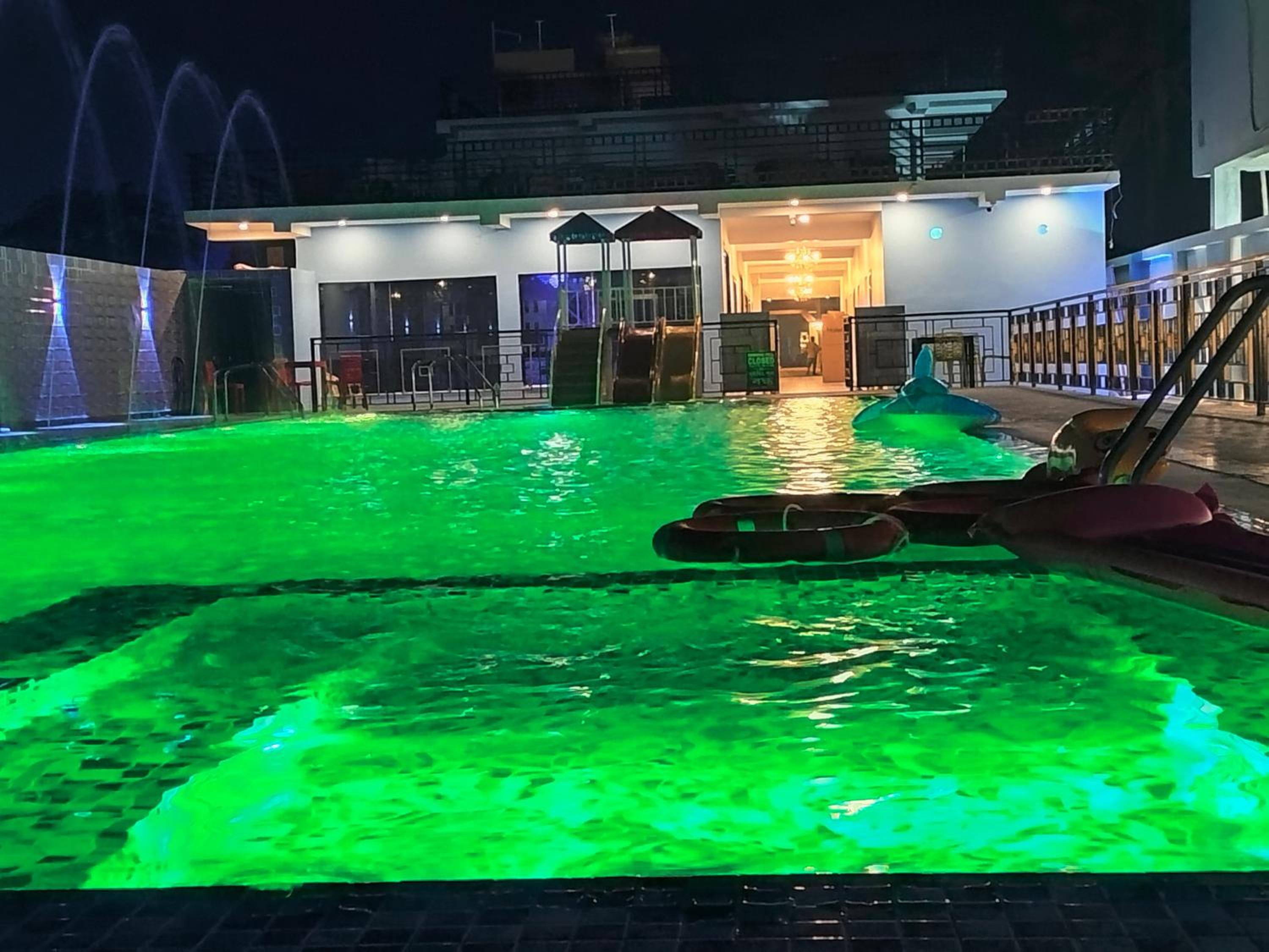 THE PELICAN BEACH RESORT