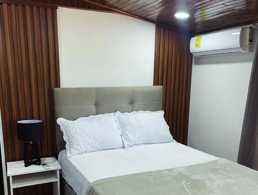 Tabaco Studio a solo 5 minutos de Playa Carrillo
