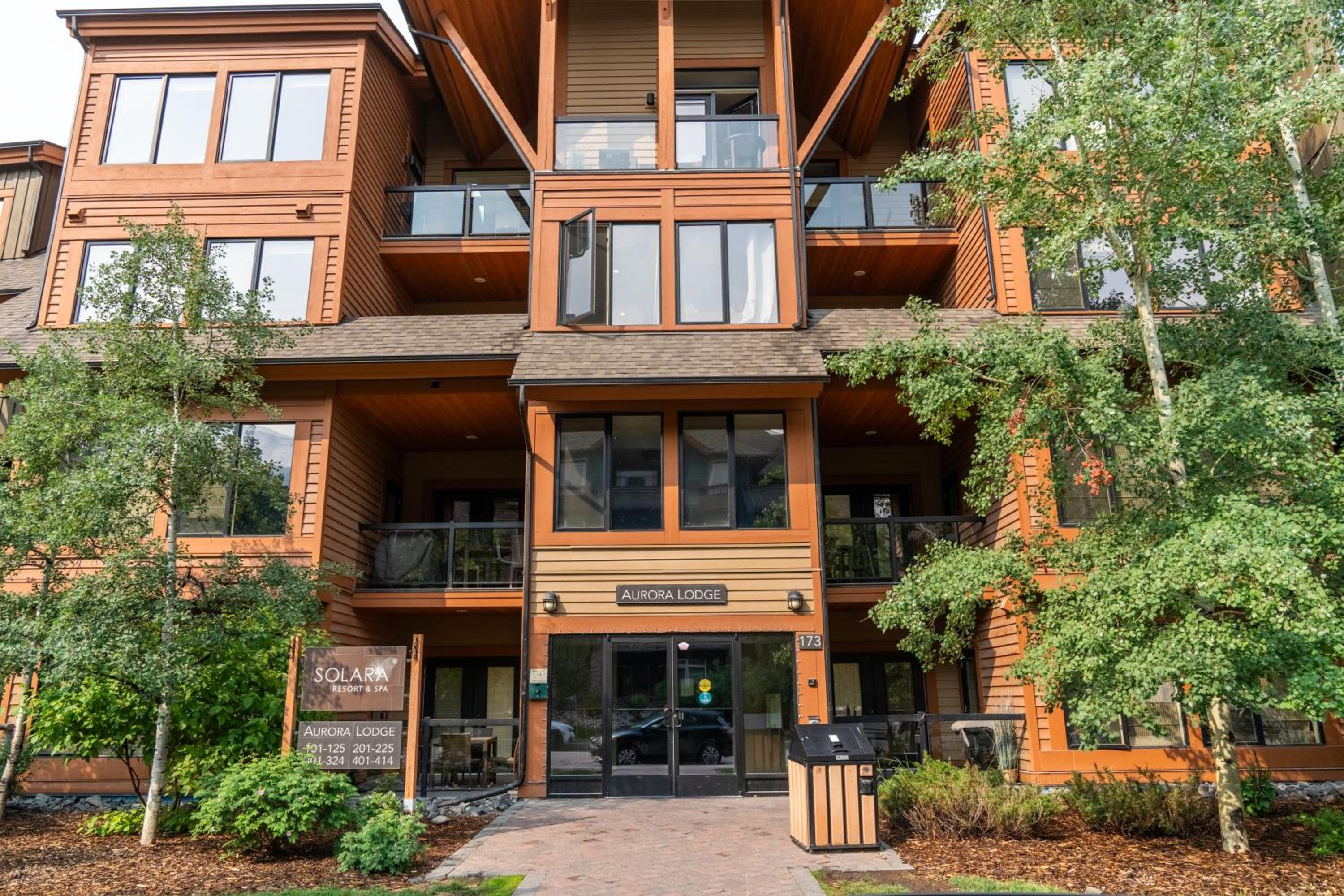 Solara Suite with Indoor Pool - Hot tub -Parking - GYM