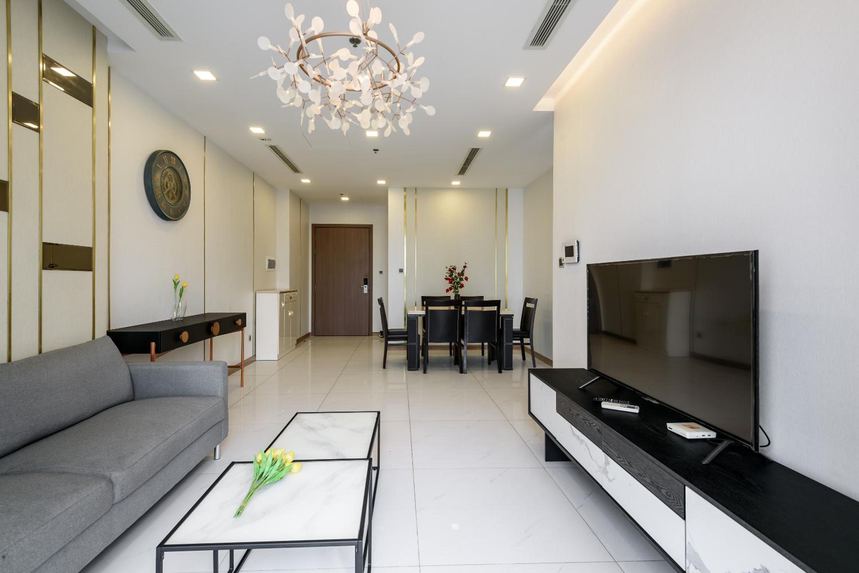 Luxury Apartment at Vinhomes Central Park