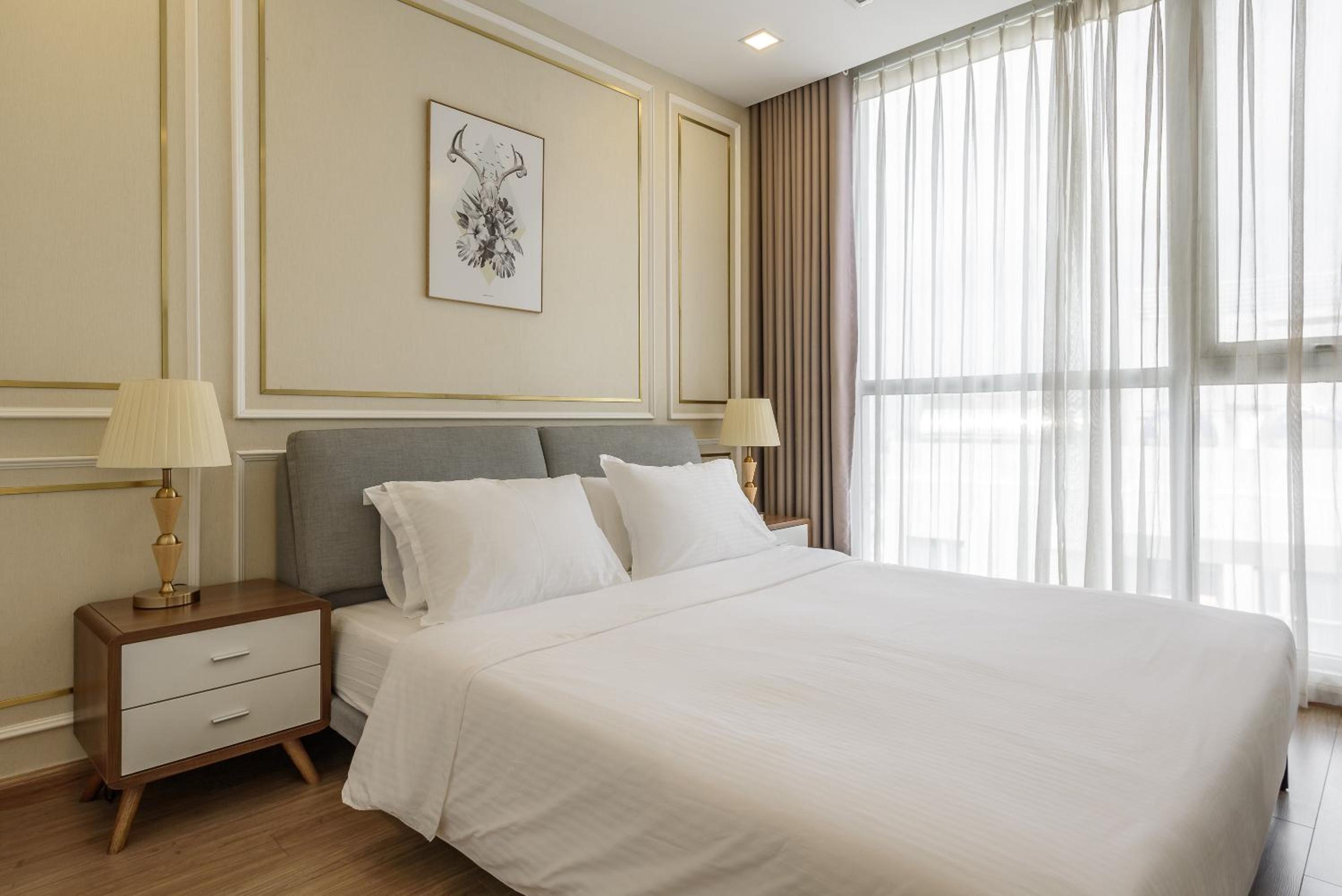 Luxury Apartment at Vinhomes Central Park