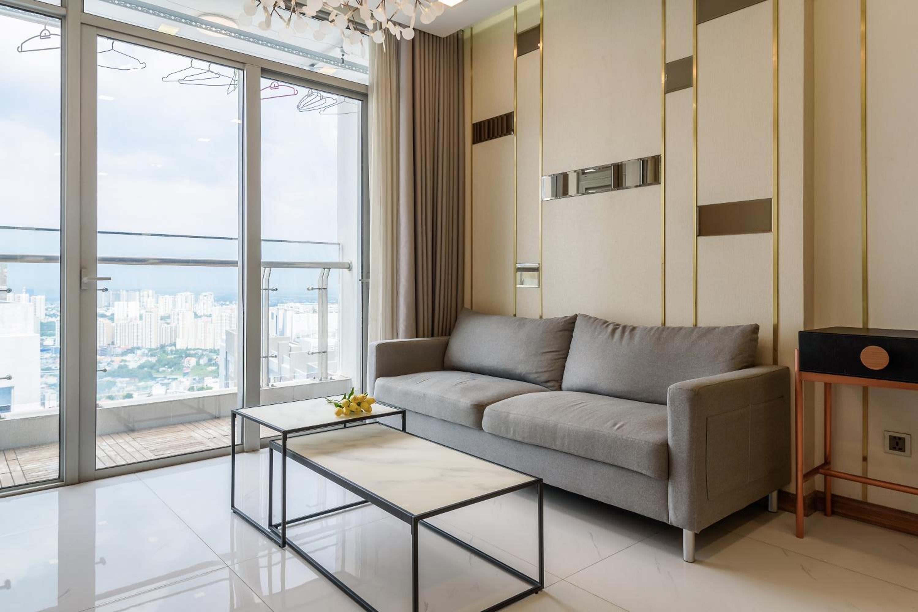 Luxury Apartment at Vinhomes Central Park