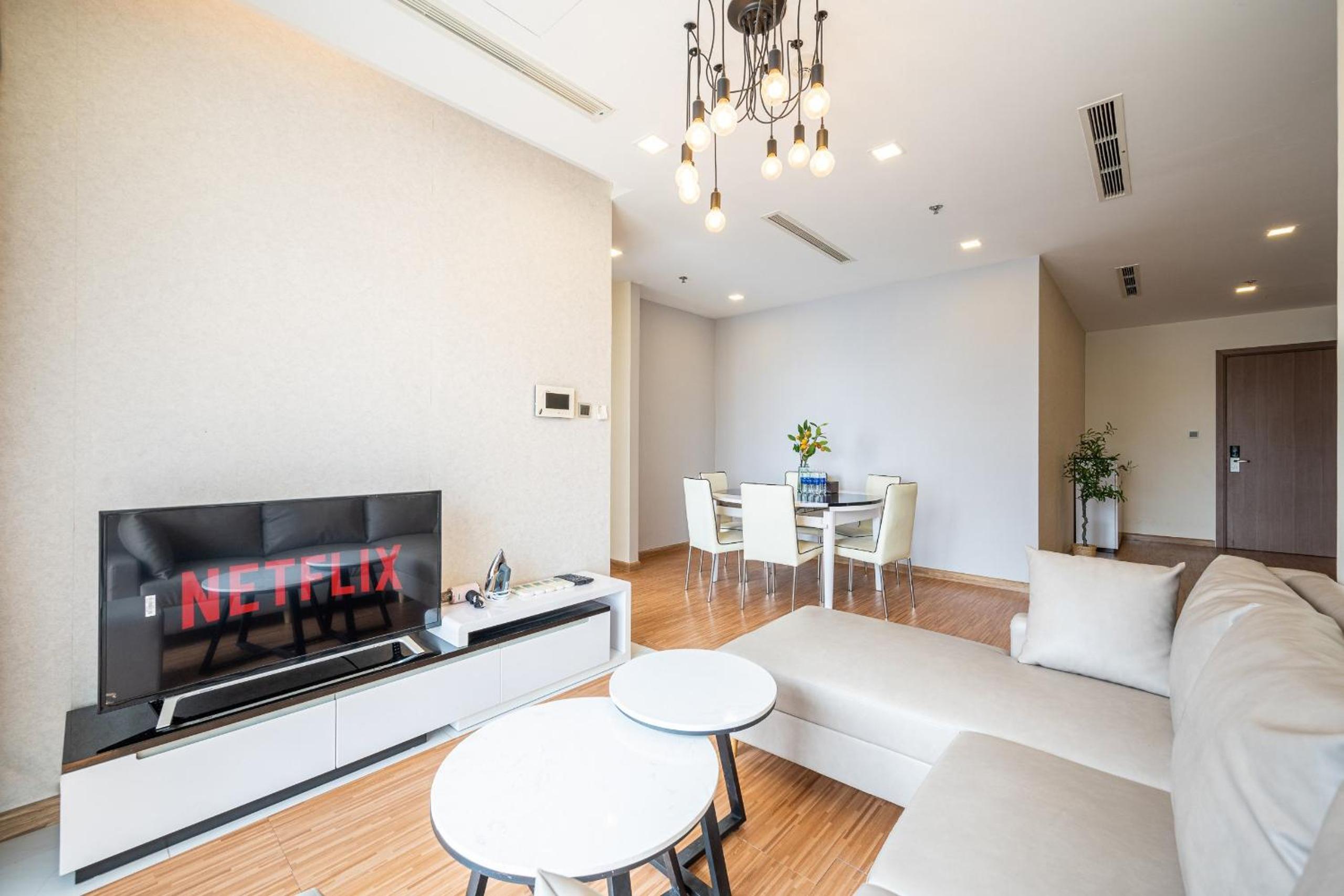 Luxury Apartment at Vinhomes Central Park