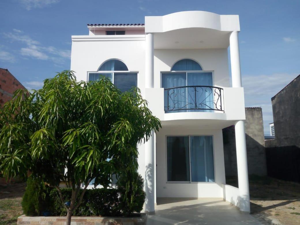 Casa Condominio Flandes / Giradot