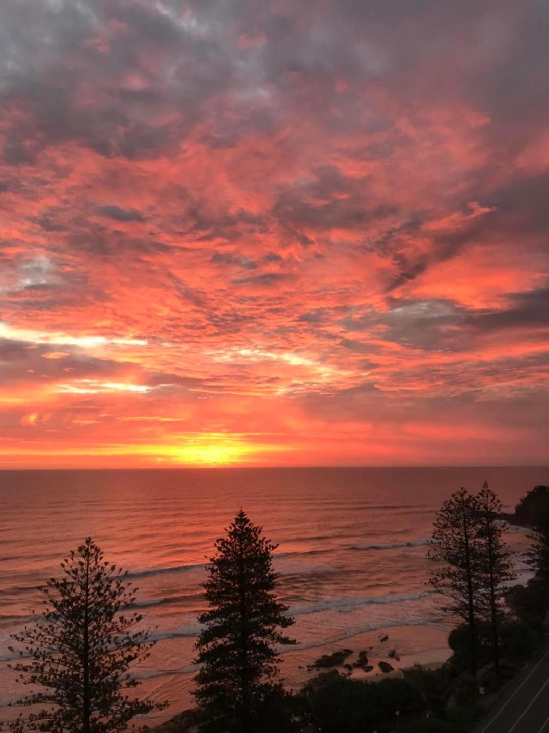 Deluxe Two Bedroom Apartment with Ocean Views