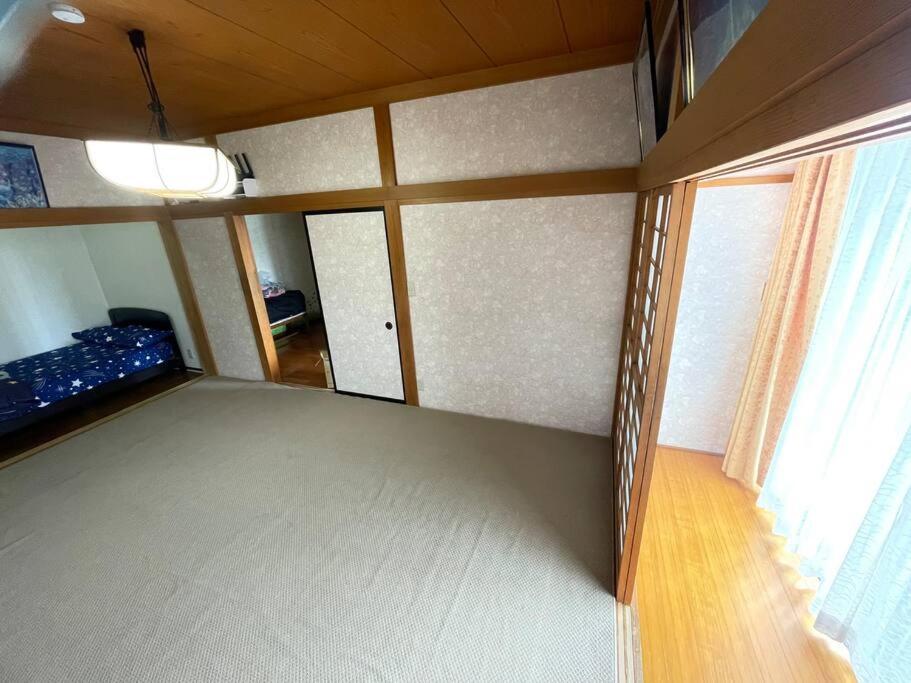 草津温泉、スキー場、湯畑、熱帯圏車で5分以内！最大27人宿泊可能