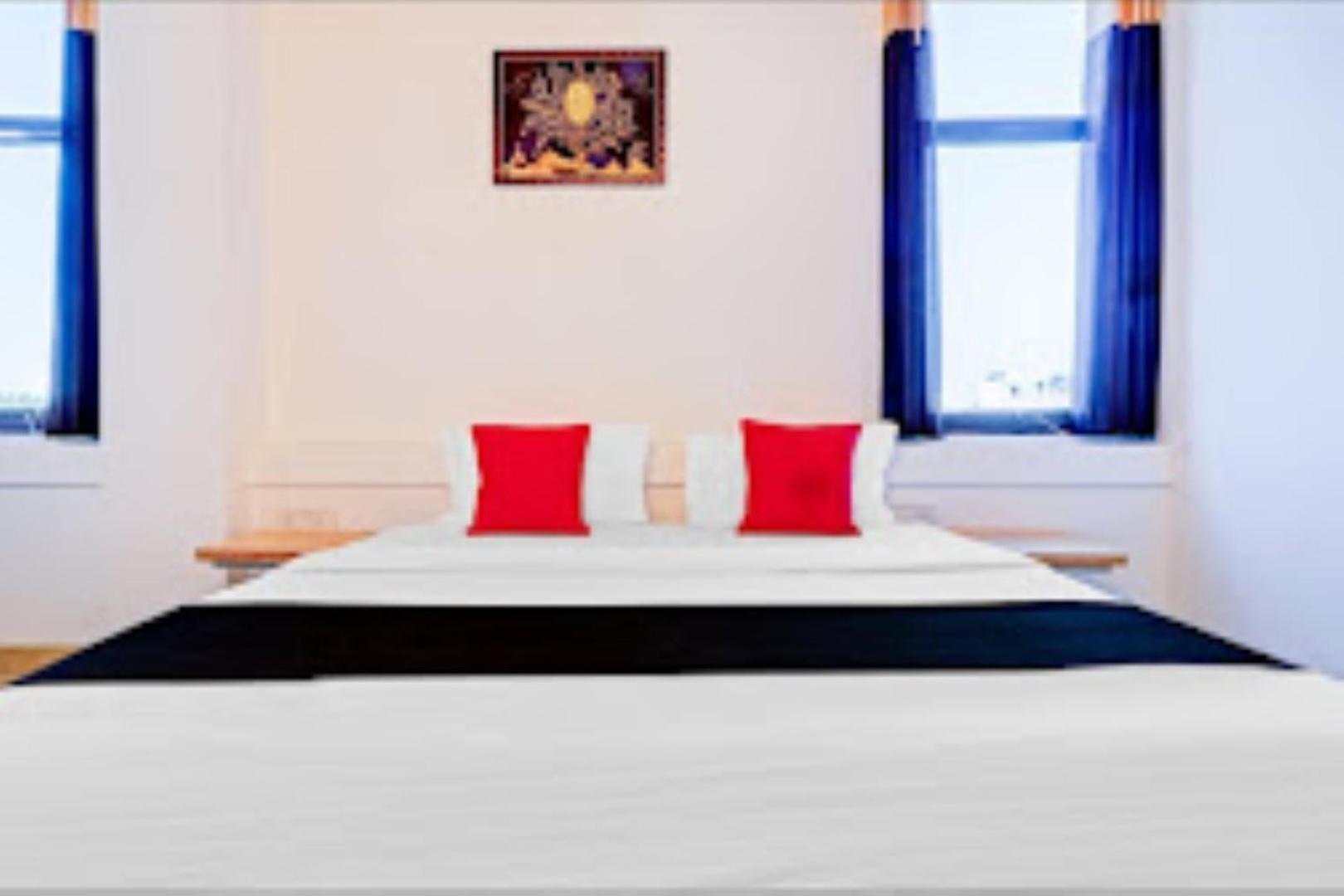 HOTEL VASUNDHARA GRAND , Ghaziabad view 2