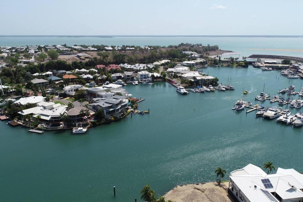 Spectacular Marina Views Apartment