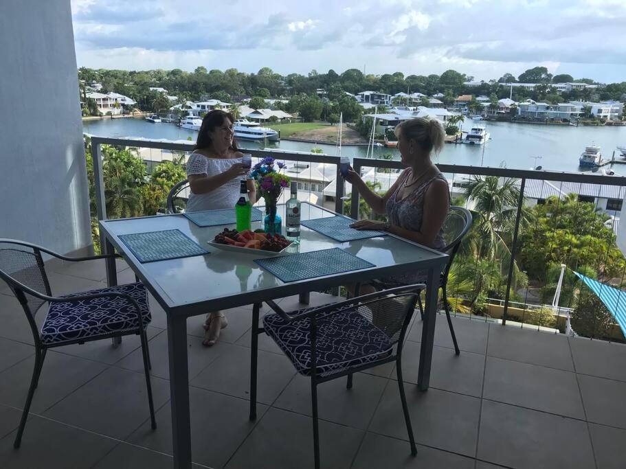 Spectacular Marina Views Apartment