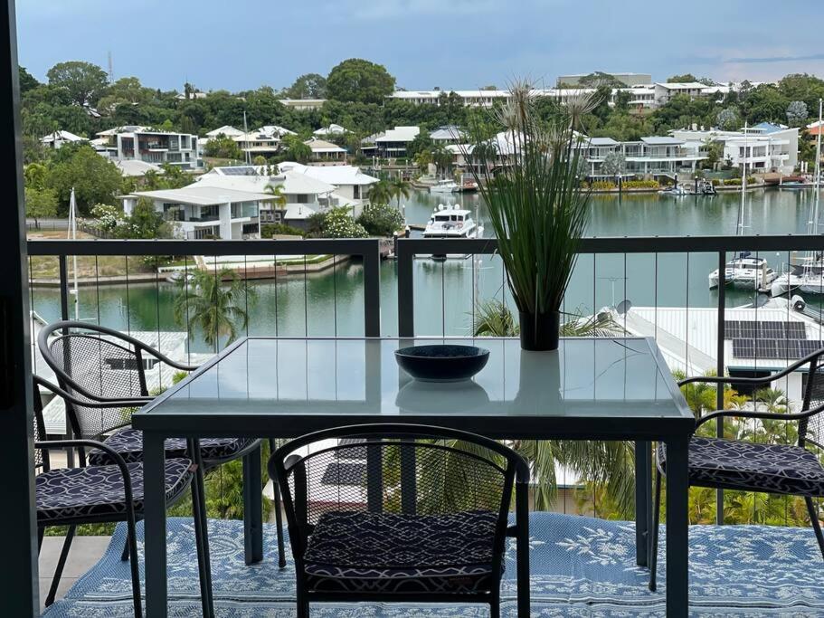 Spectacular Marina Views Apartment