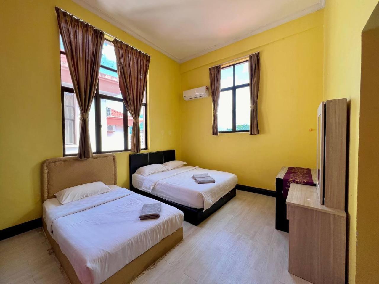 5 BEDROOMS MARINA COURT PENTHOUSE VACATION HOME KOTA KINABALU - 15 pax photo 4