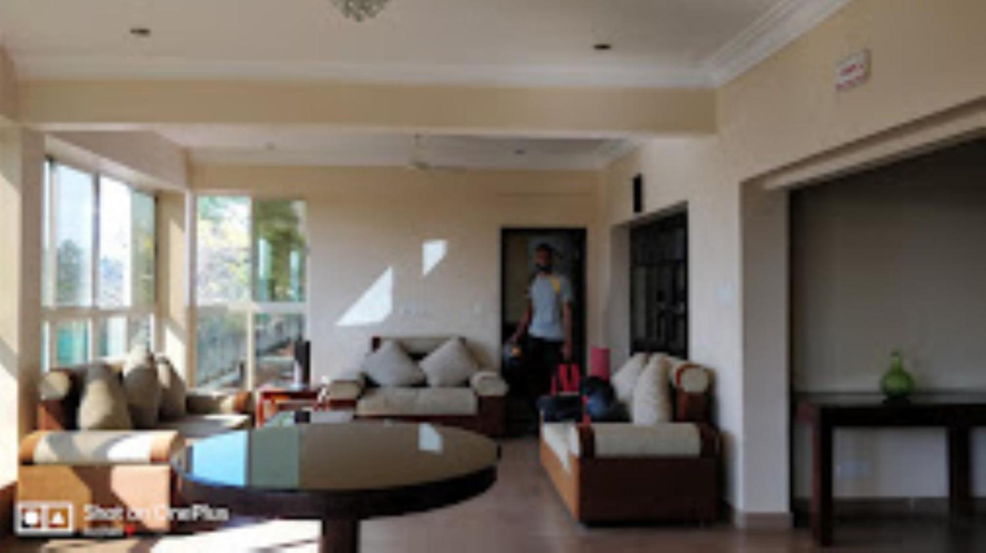 Bota Royal Luxury Suites,Koppa