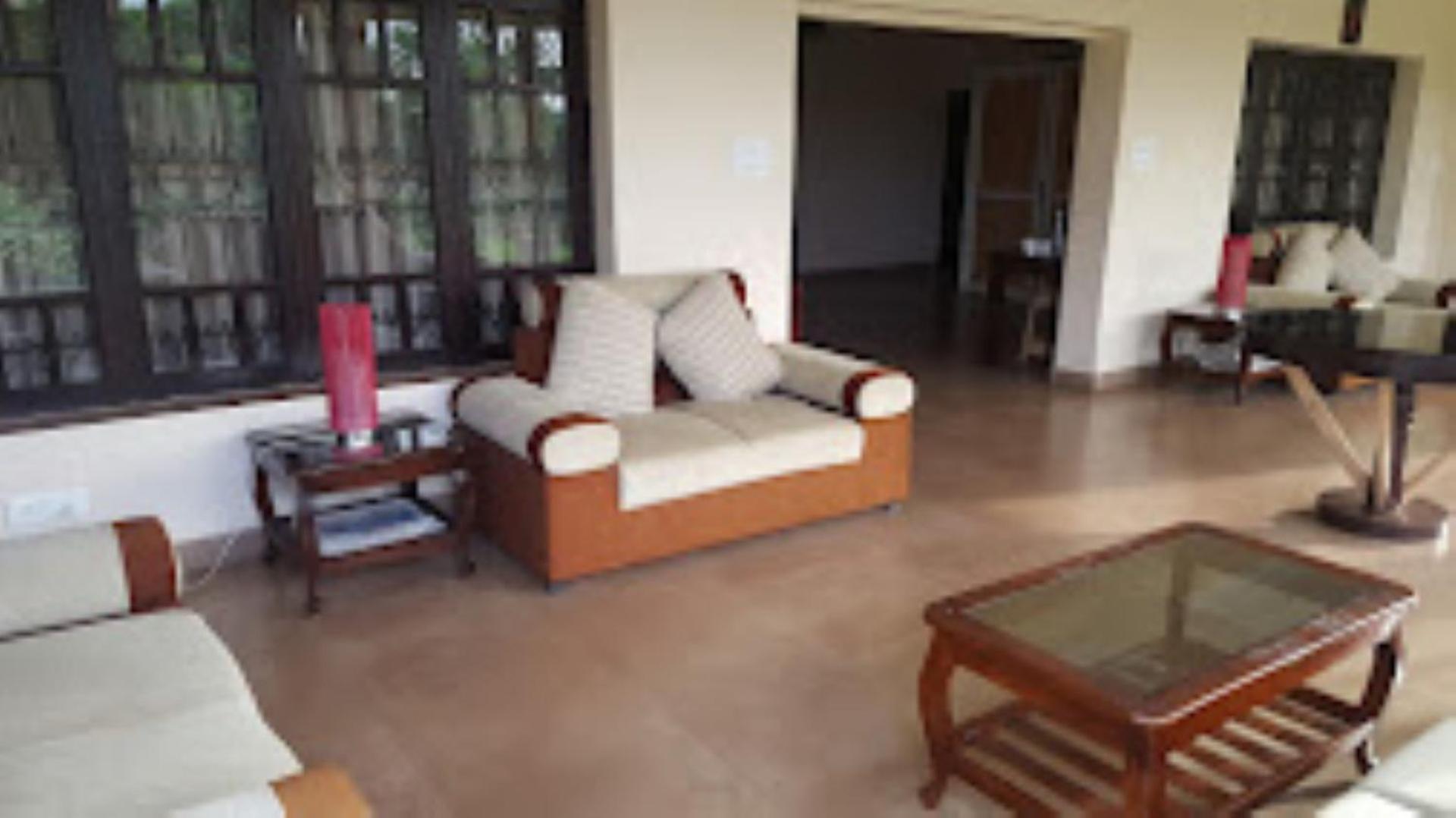 Bota Royal Luxury Suites,Koppa